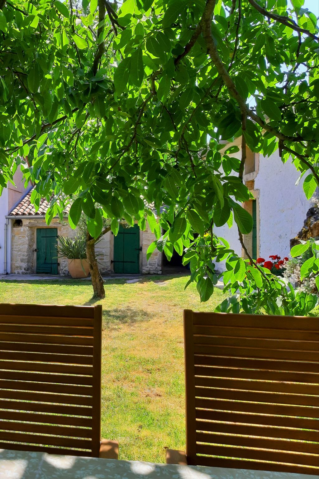 Romantische Villa mit weitläufigem Garten-Dedans