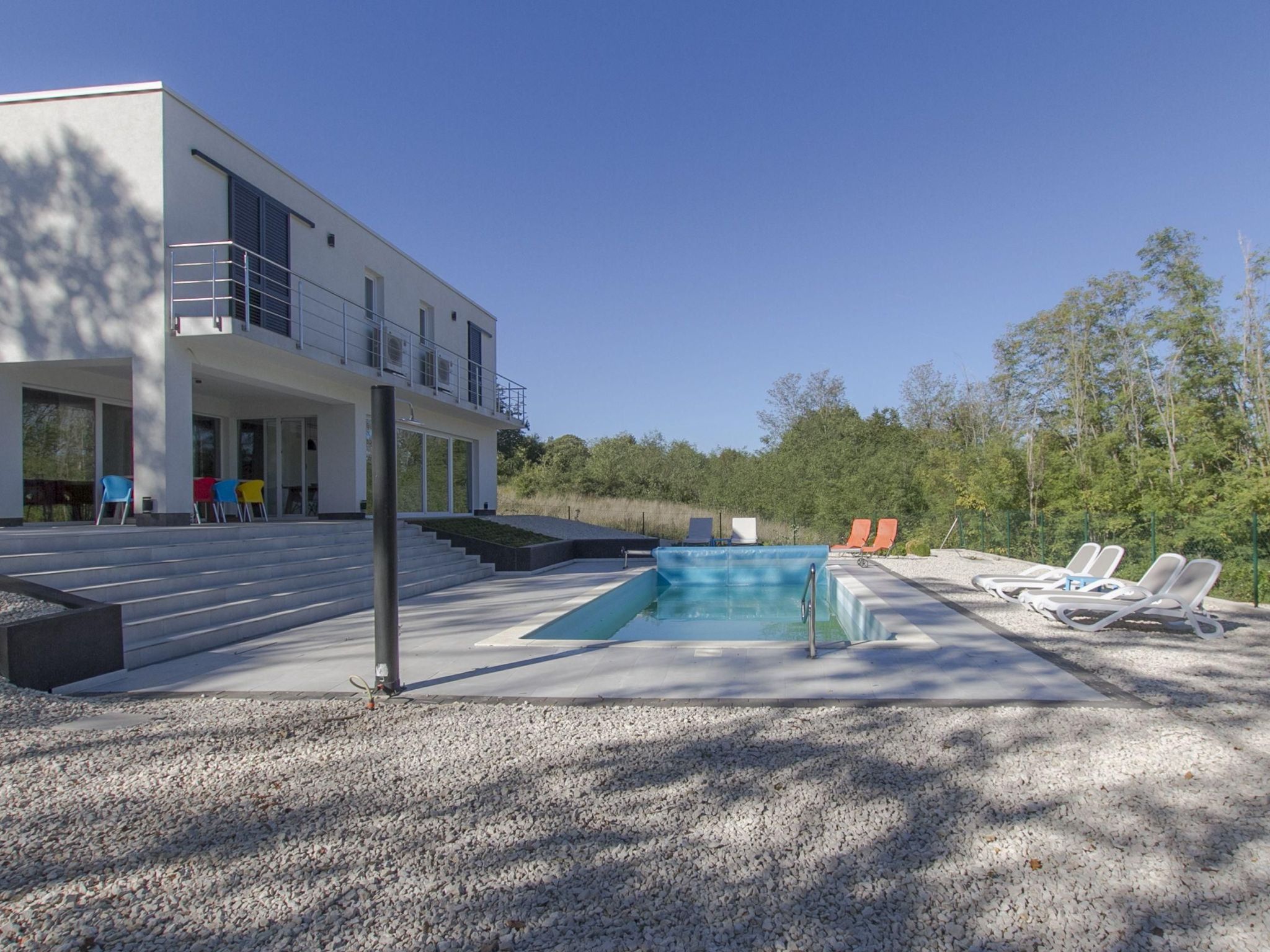 Villa mit Pool-Dedans