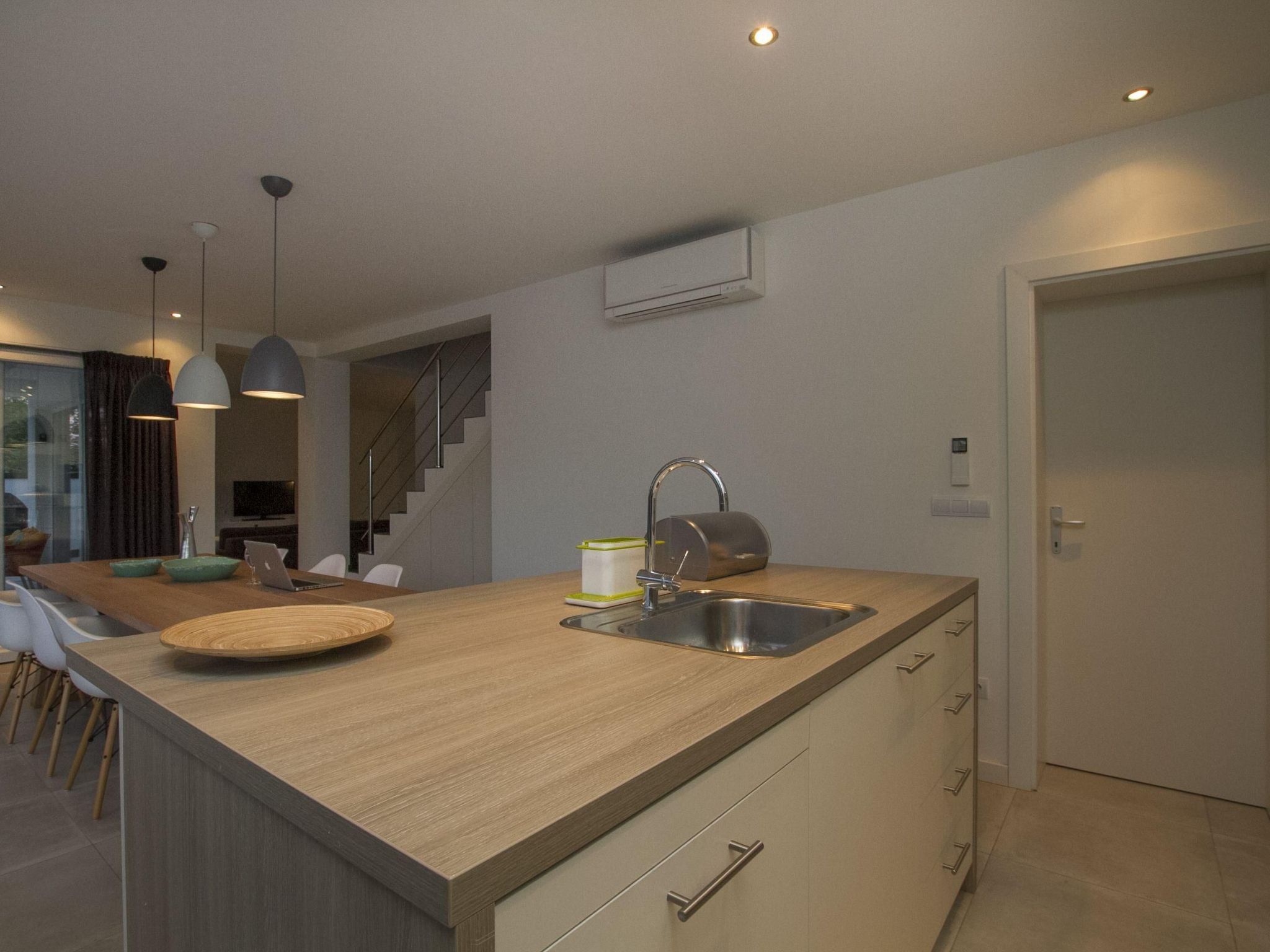 Villa mit Pool-Dedans