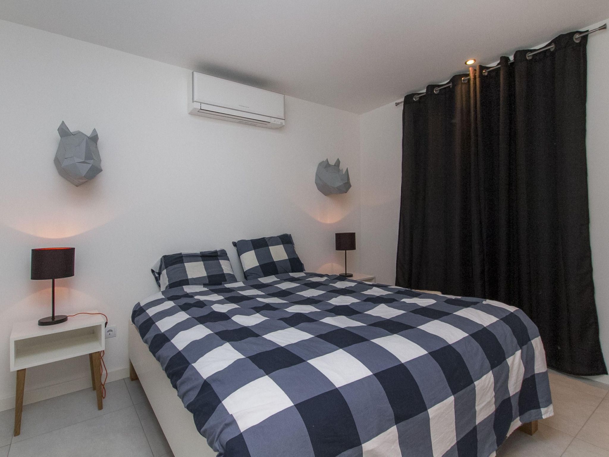 Villa mit Pool-Dedans