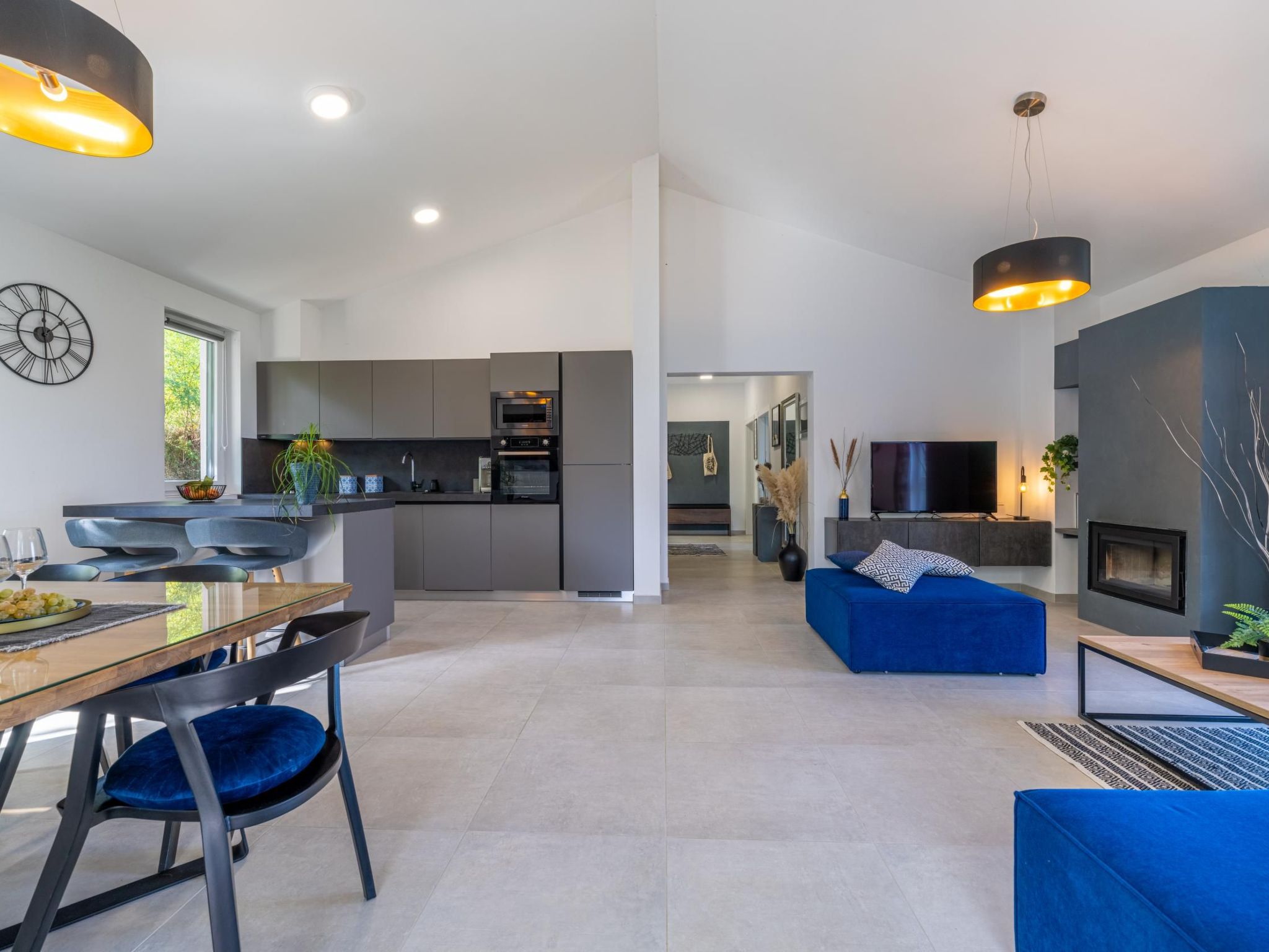 Für 5 Personen und 1 Kind in Kukurini, Istrien (Binnenland von Istrien)-Dedans