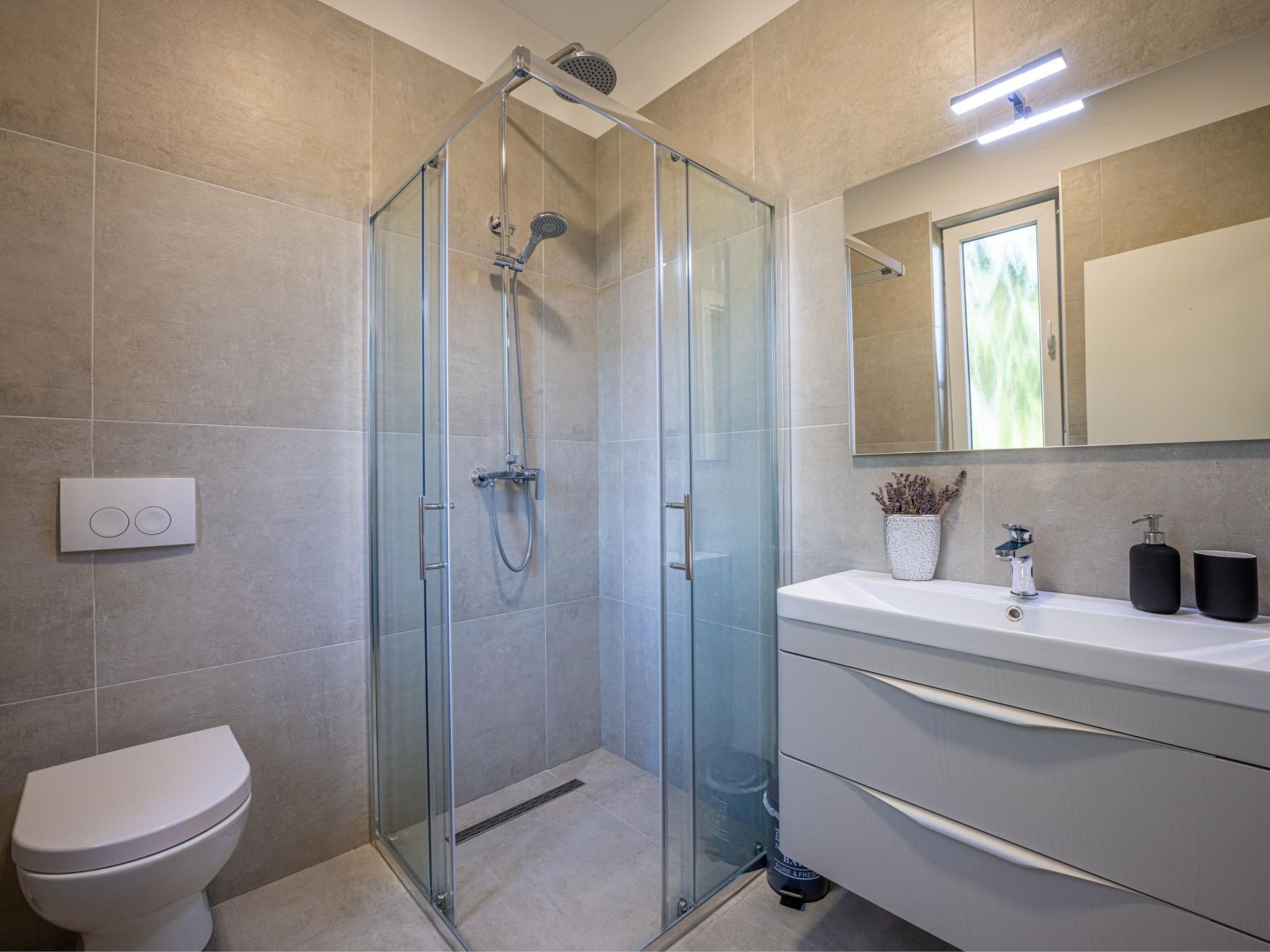 Für 5 Personen und 1 Kind in Kukurini, Istrien (Binnenland von Istrien)-Dedans