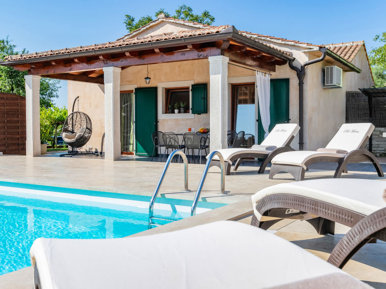 Vakantiehuis Poli Murvu met privézwembad in Sveti Petar u Šumi in Sveti Petar u Šumi