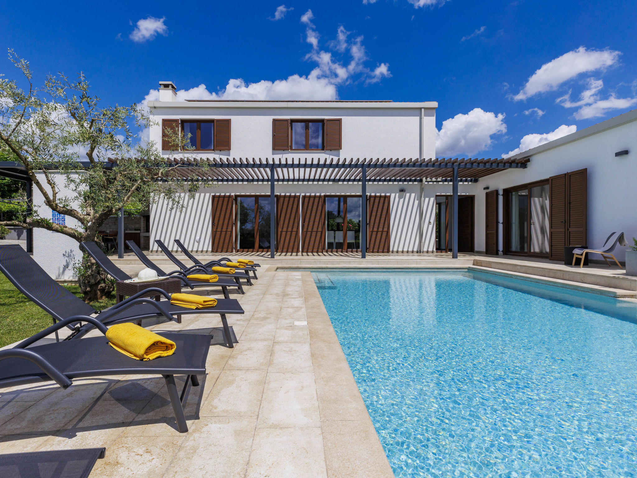 Vakantiehuis met privé zwembad in Sveti Petar u Sumi (Kroatië) voor 8 personen