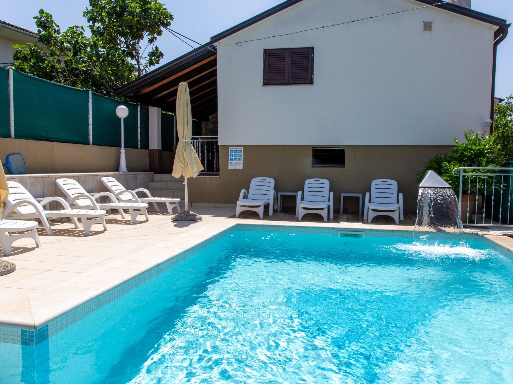 'Frane' mit eigenem Pool-Binnen