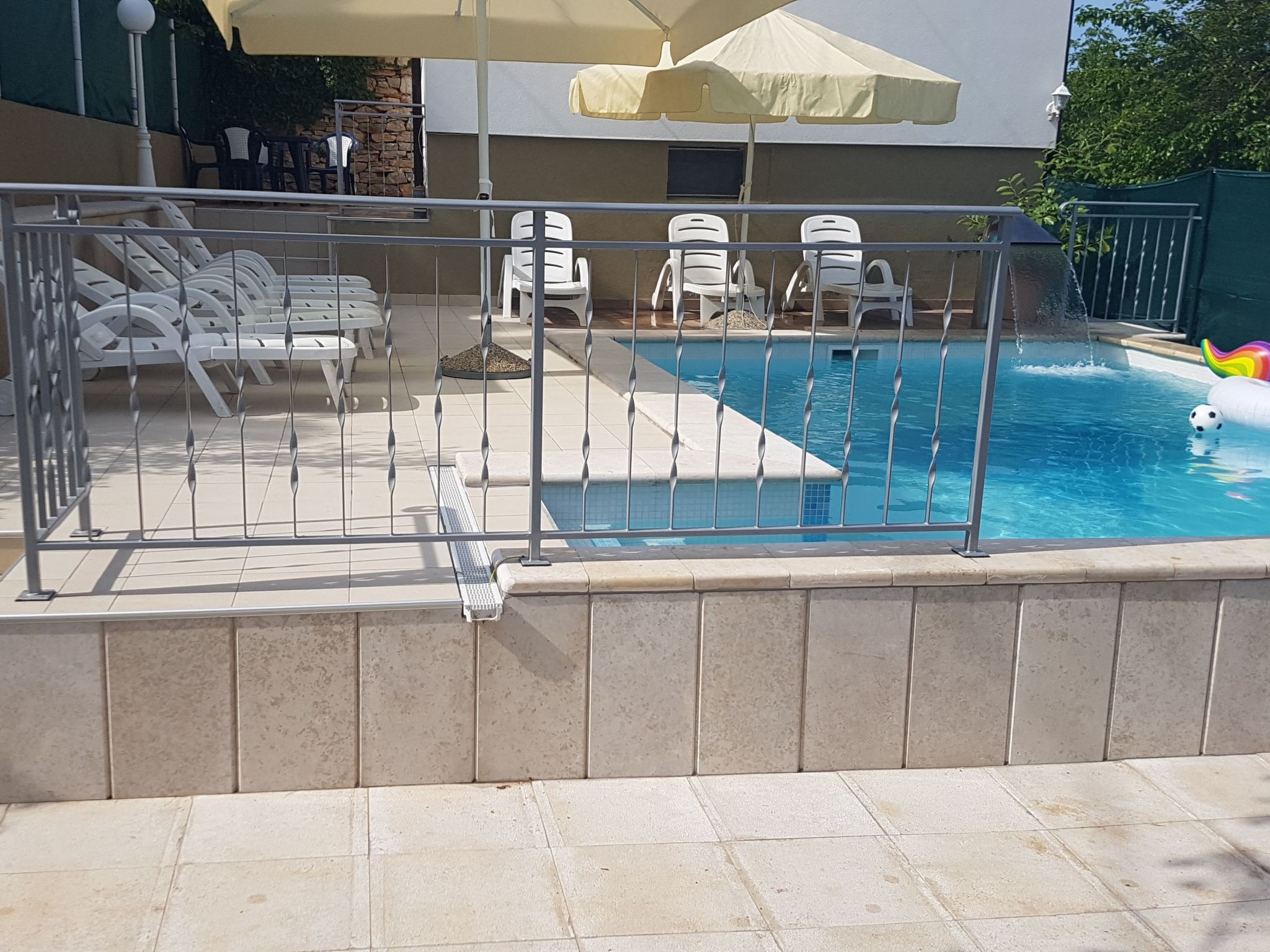 'Frane' mit eigenem Pool-Binnen