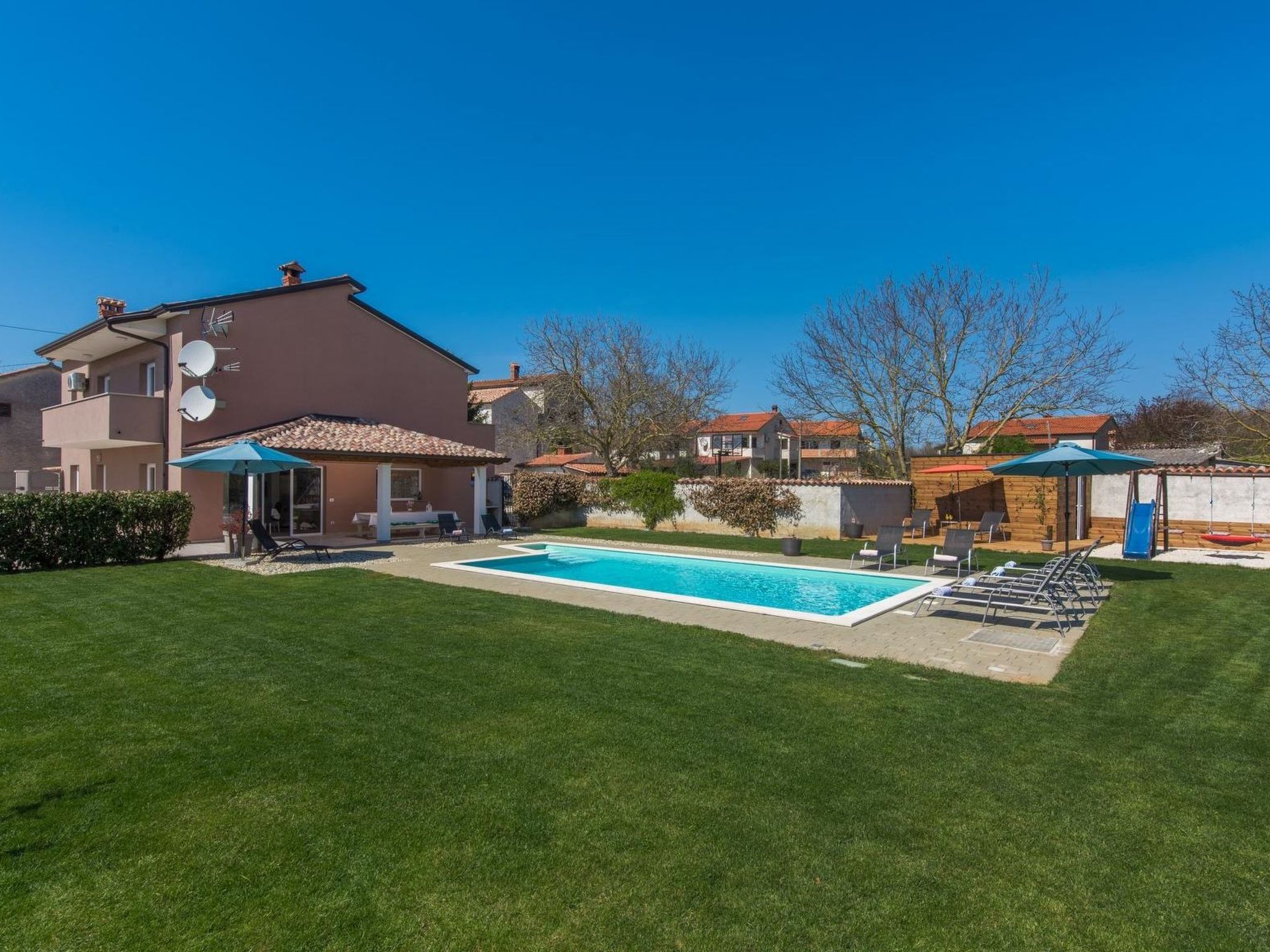 Ferienvilla "Villa Perhat" mit eigenem Pool-Binnen