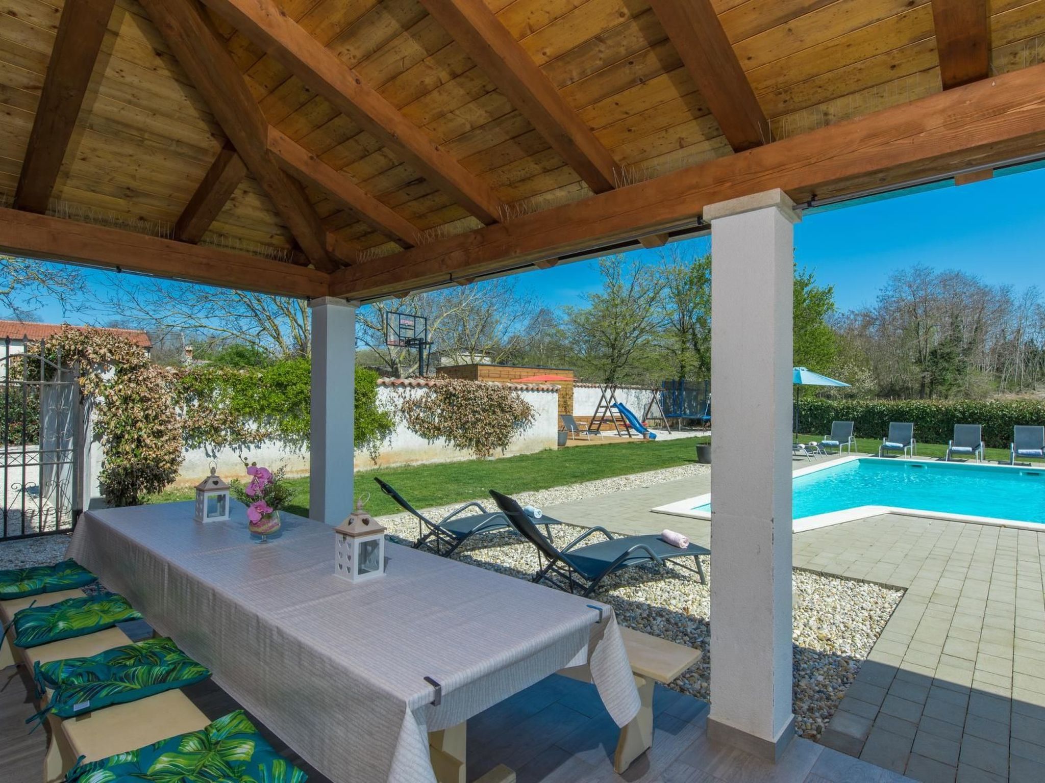 Ferienvilla "Villa Perhat" mit eigenem Pool-Binnen