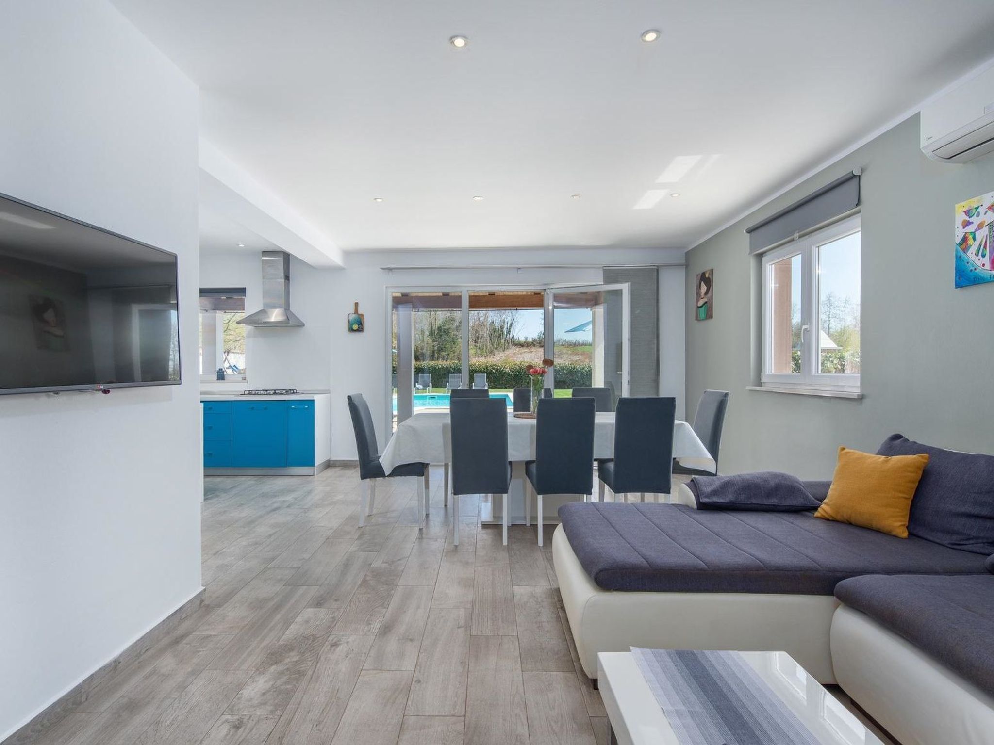 Ferienvilla "Villa Perhat" mit eigenem Pool-Binnen