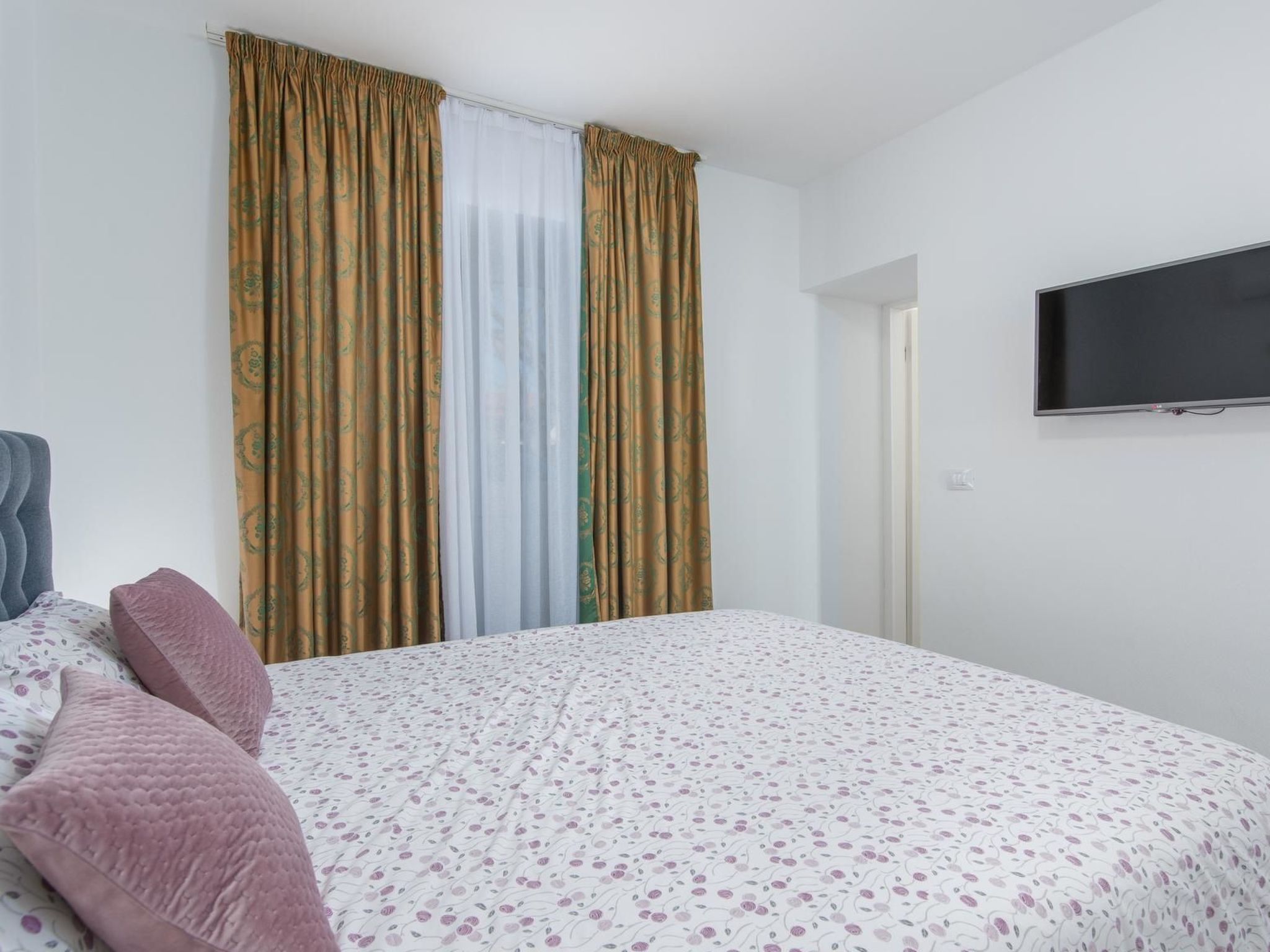 Ferienvilla "Villa Perhat" mit eigenem Pool-Binnen