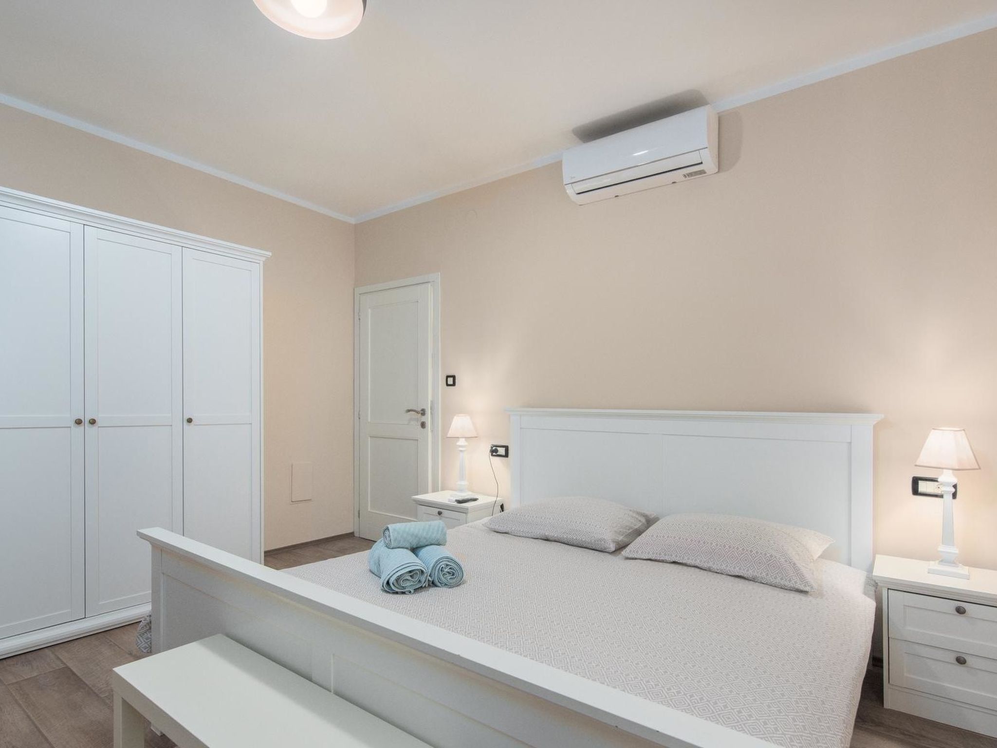 Ferienvilla "Villa Perhat" mit eigenem Pool-Binnen