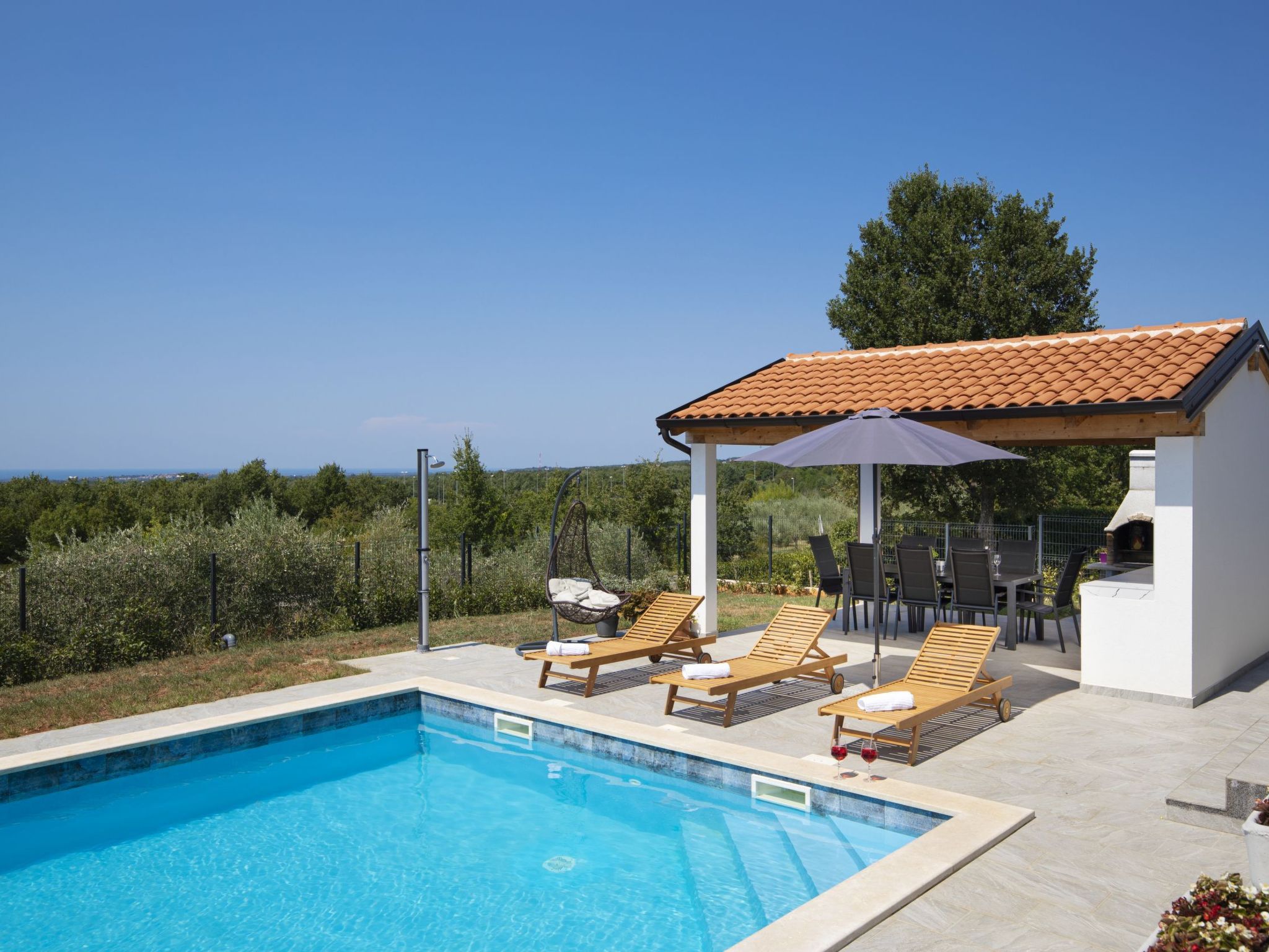 Villa Euphoria mit Pool, Sauna und Whirlpool-Binnen