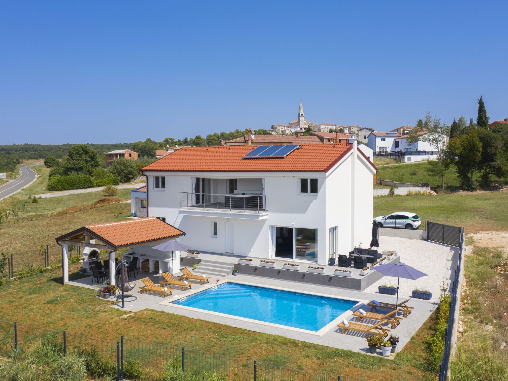 Villa Euphoria mit Pool, Sauna und Whirlpool-Binnen