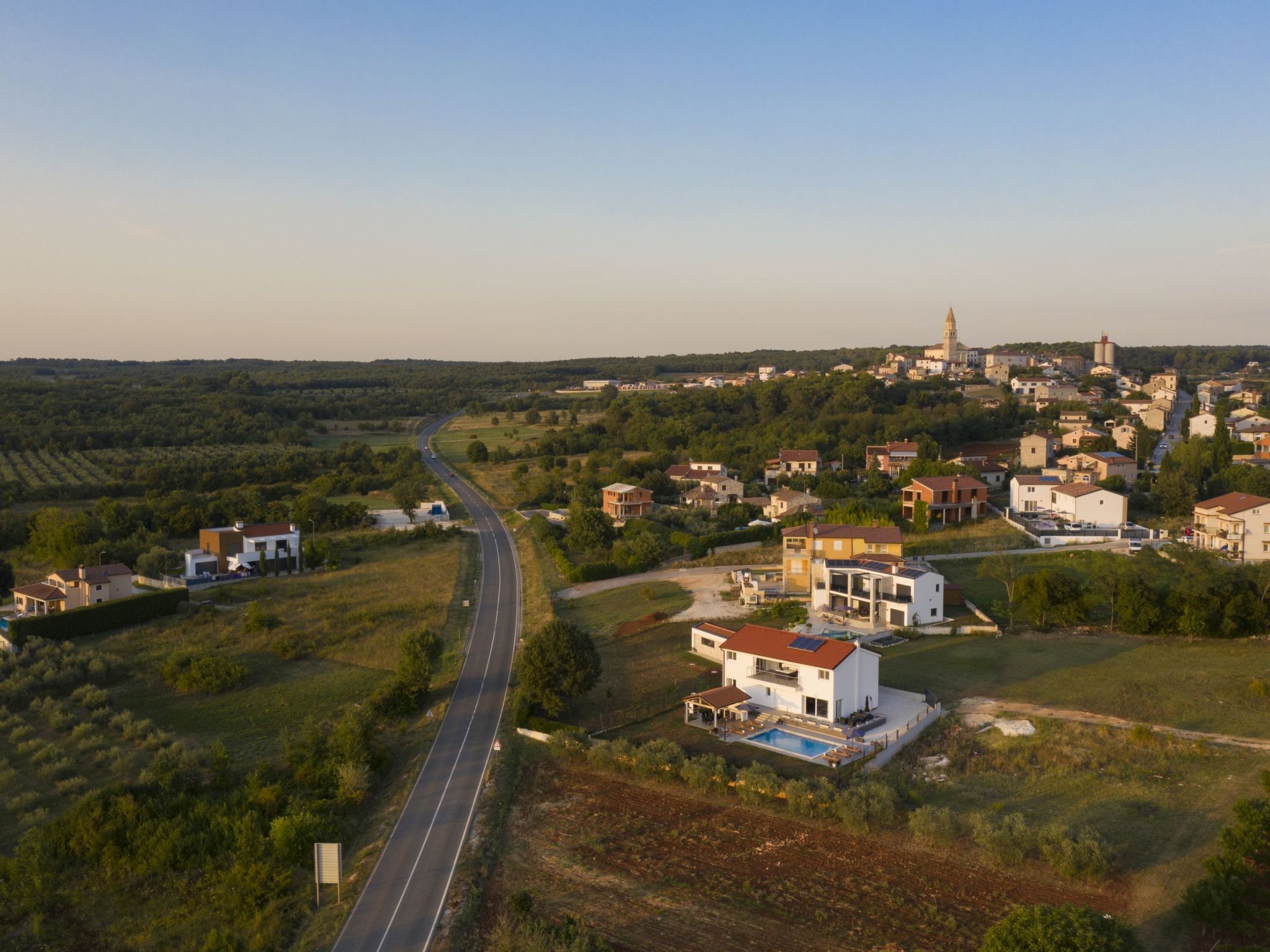 Villa Euphoria mit Pool, Sauna und Whirlpool-Binnen