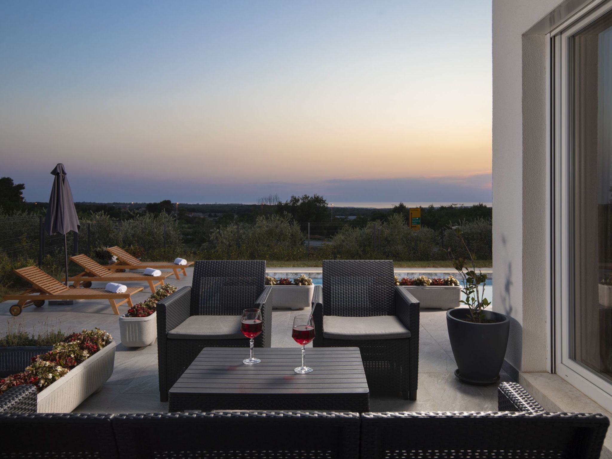 Villa Euphoria mit Pool, Sauna und Whirlpool-Binnen