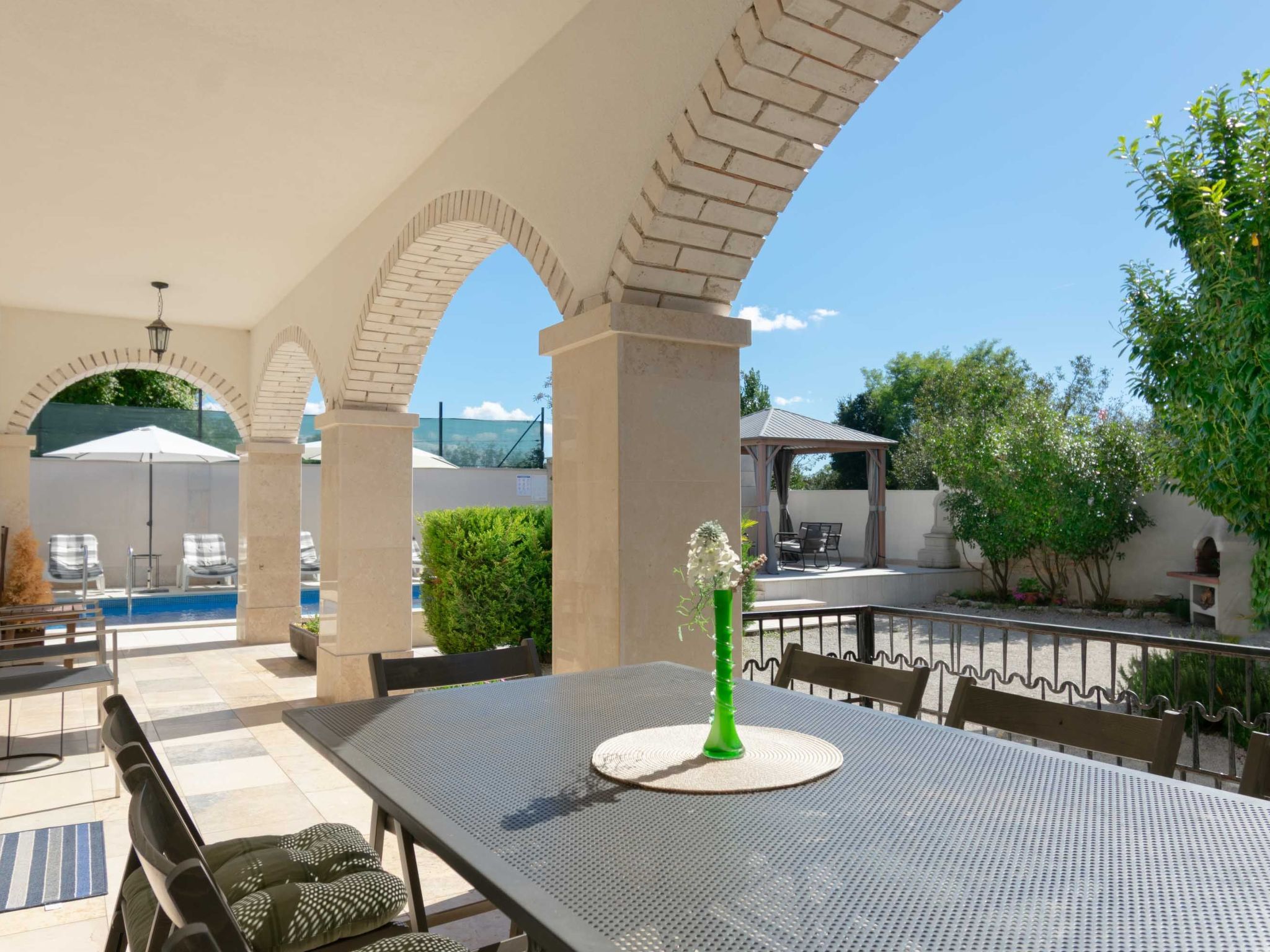 Villa Martin - Rückzugsort auf dem Land mit Pool-Binnen