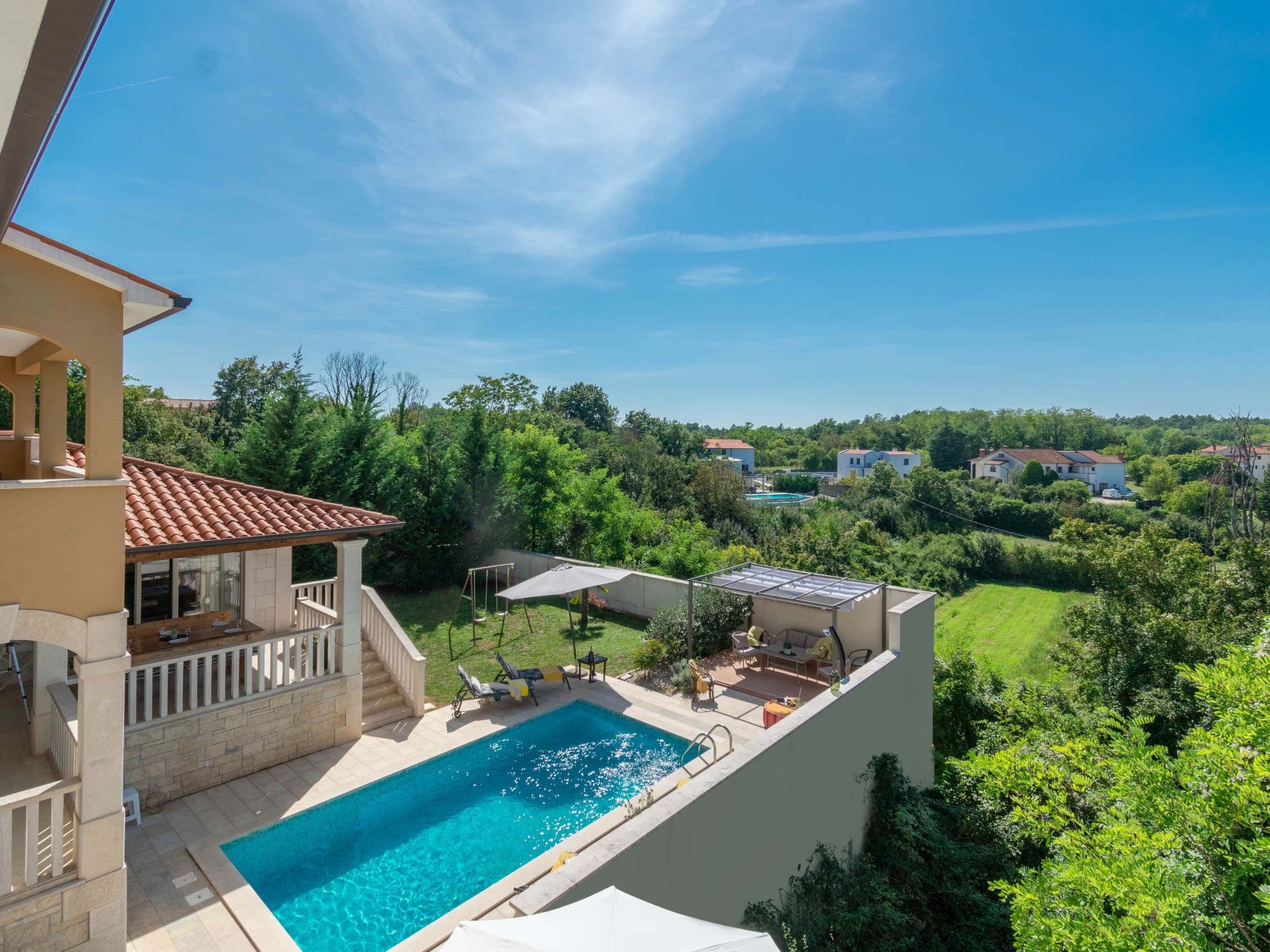 Private Villa mit Panoramablick-Dedans