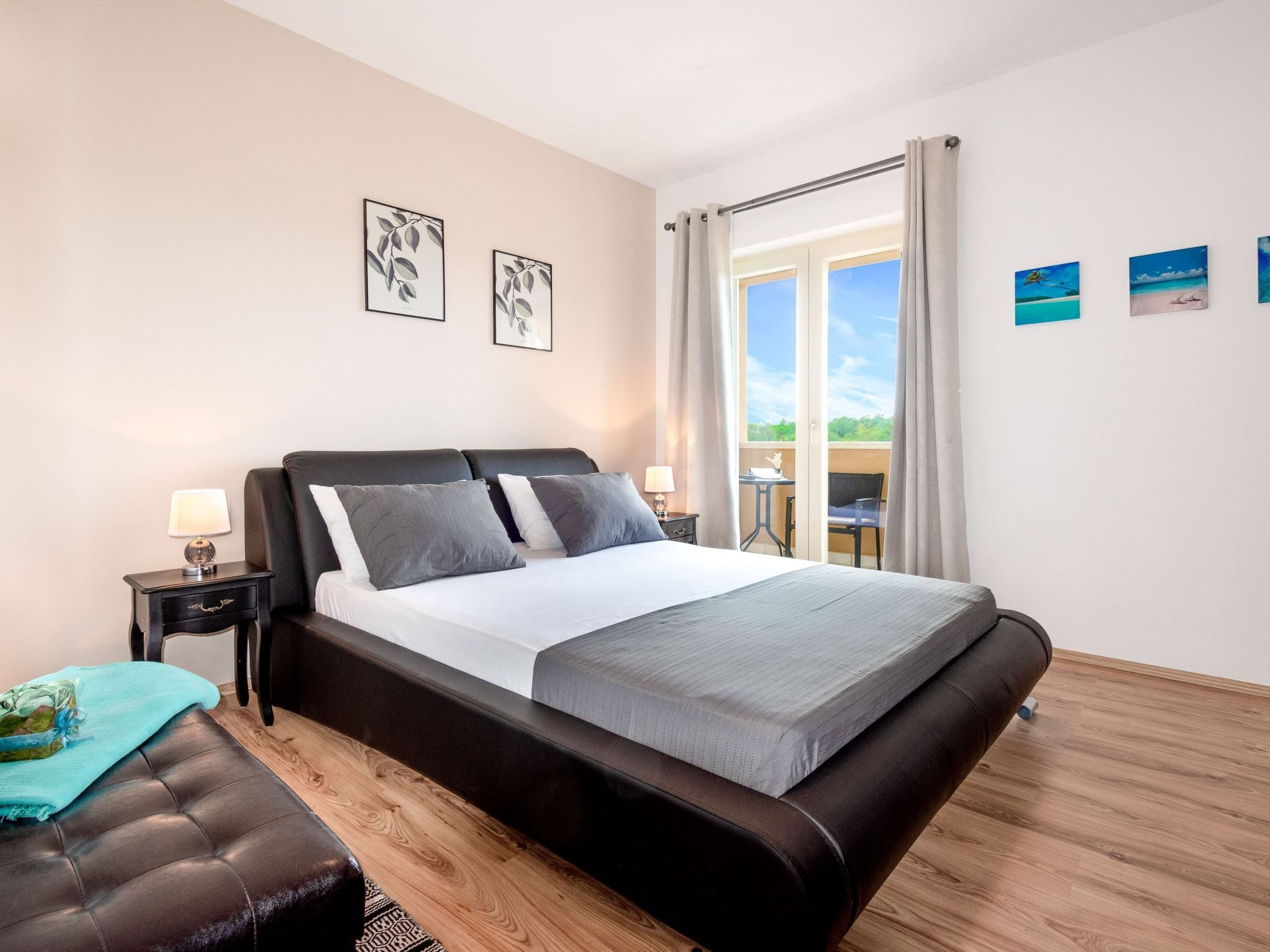 Private Villa mit Panoramablick-Dedans