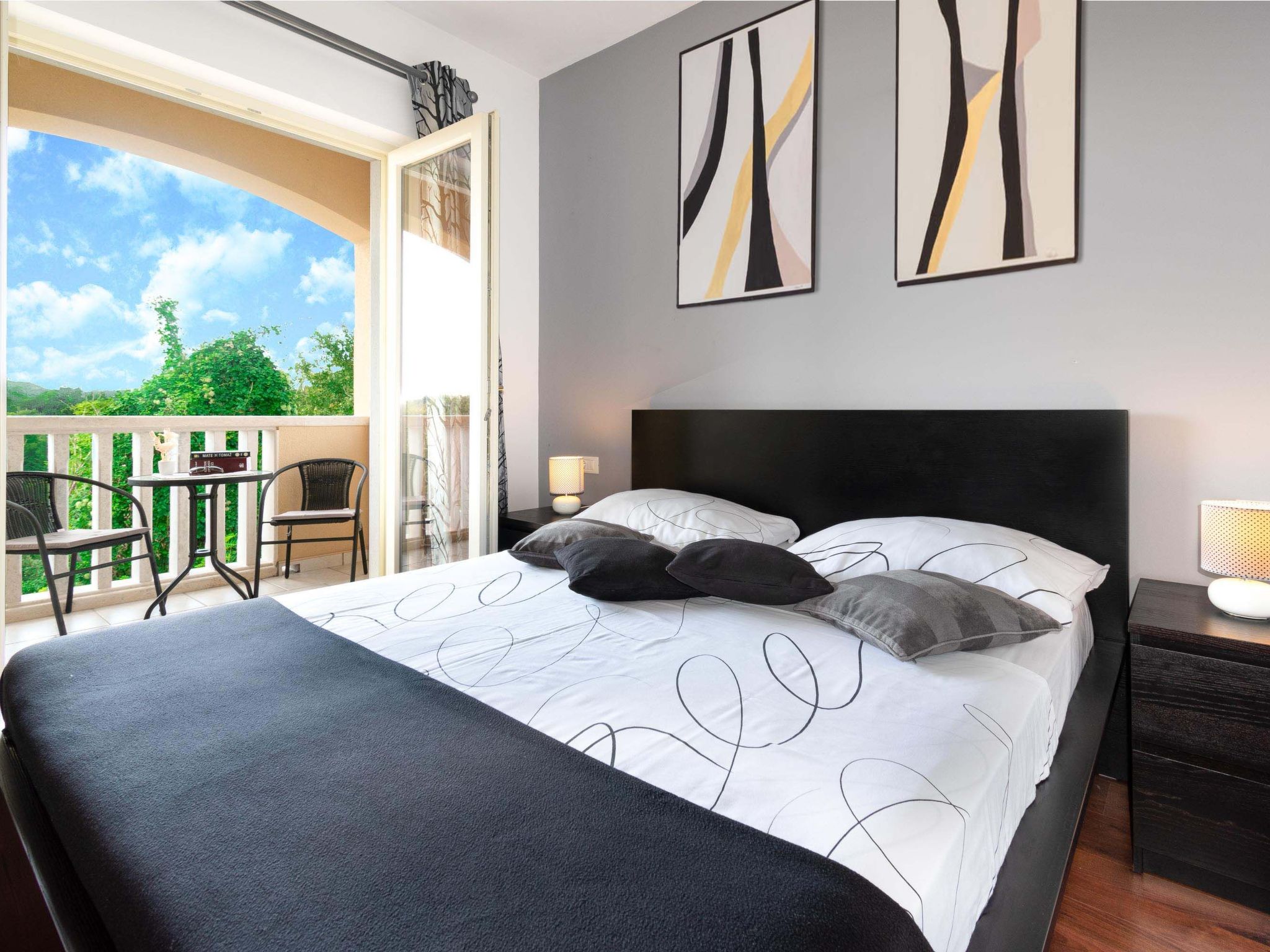 Private Villa mit Panoramablick-Dedans