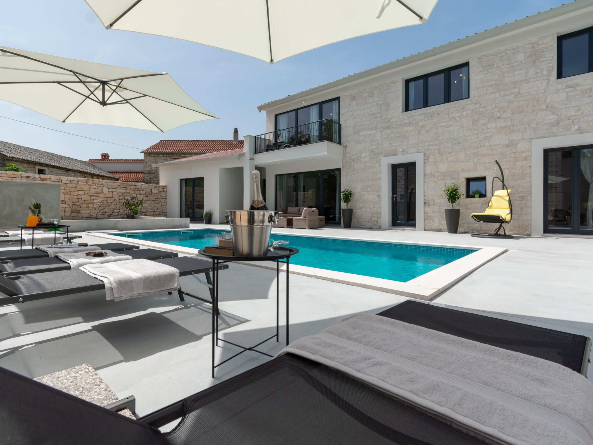 Designer Villa Simone - Modern und Heritage Style-Binnen