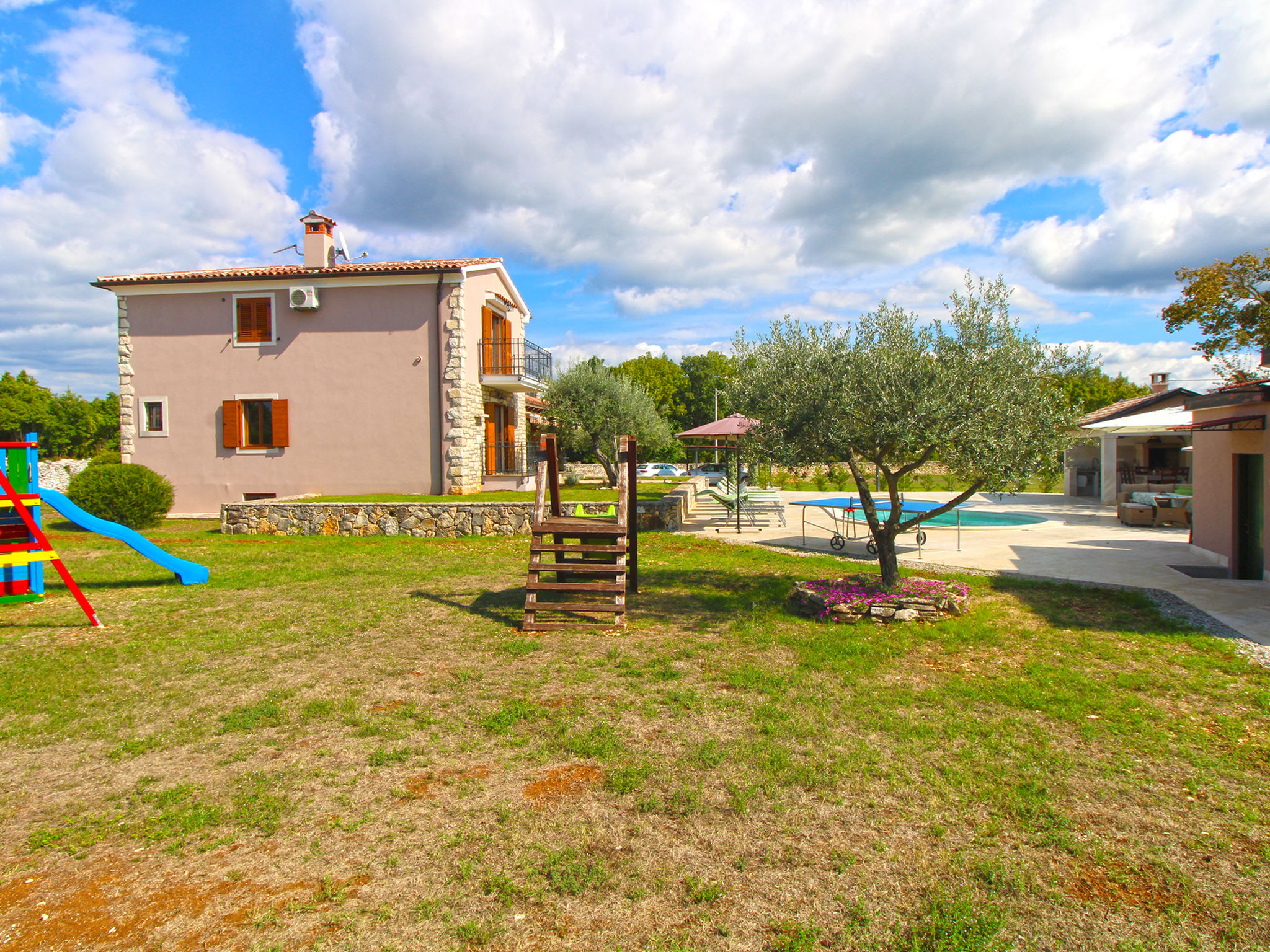 Vakantiehuis met privé zwembad in Jakovici (Kroatië) voor 8 personen