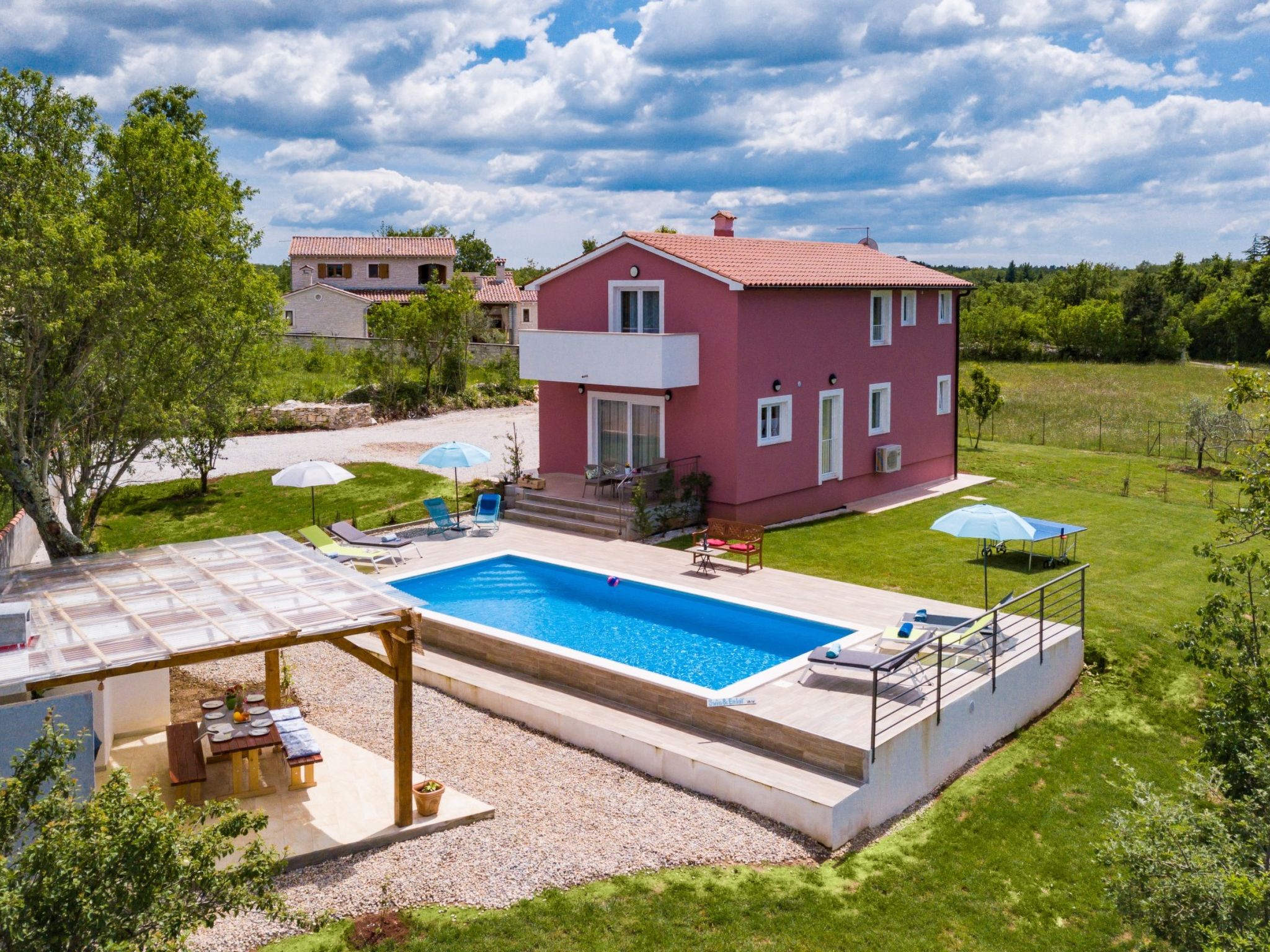 Villa May - Binnen