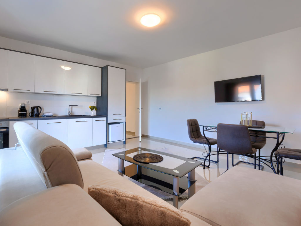 Appartement Amra 4 in Kroatië