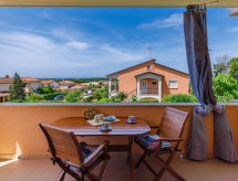 Knus appartement Lili nabij Poreč met gedeelde tuin - thumbnail 6