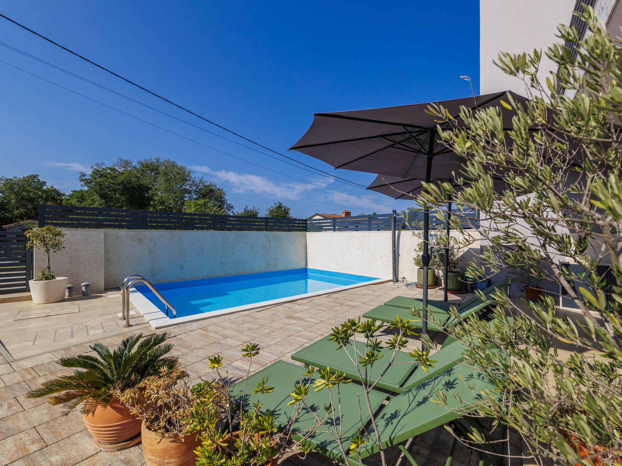 Maison Villa Leonardo – Piscine extérieure, photo 14 sur 39
