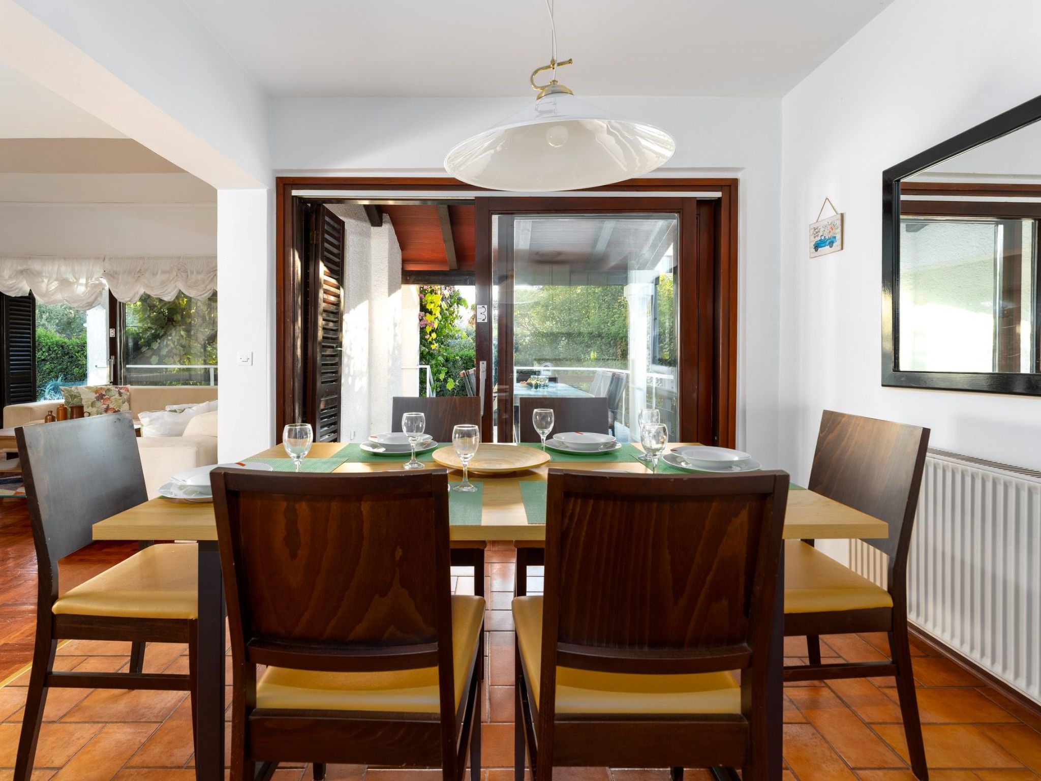 Mit Pool, großer Garten-Image-tags.info