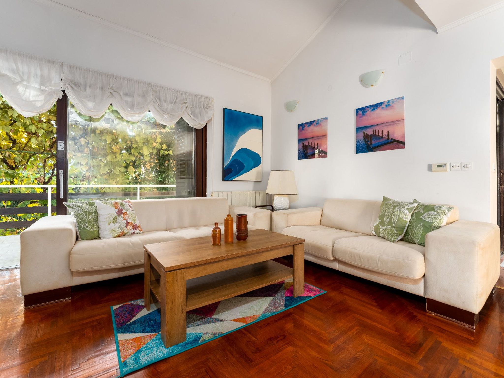 Mit Pool, großer Garten-Image-tags.info