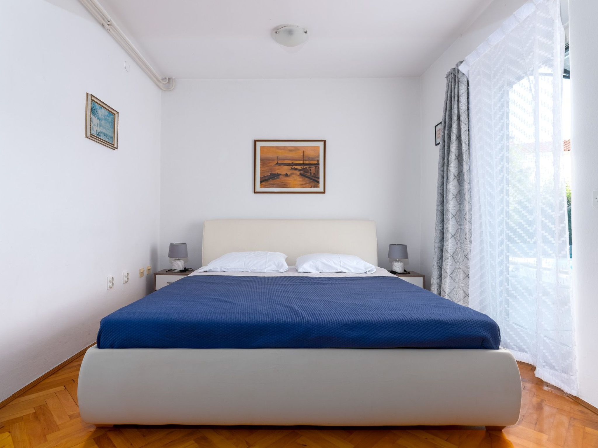 Mit Pool, großer Garten-Image-tags.info