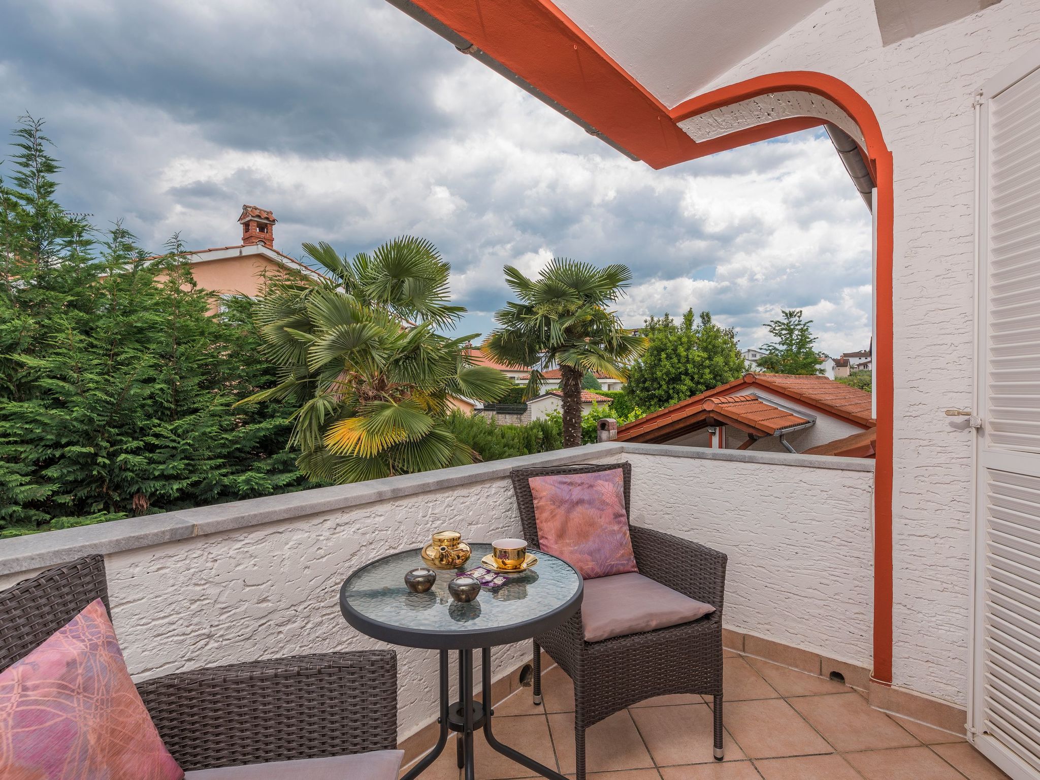 Charmante Familienvilla, in der Hunde willkommen sind-Buiten