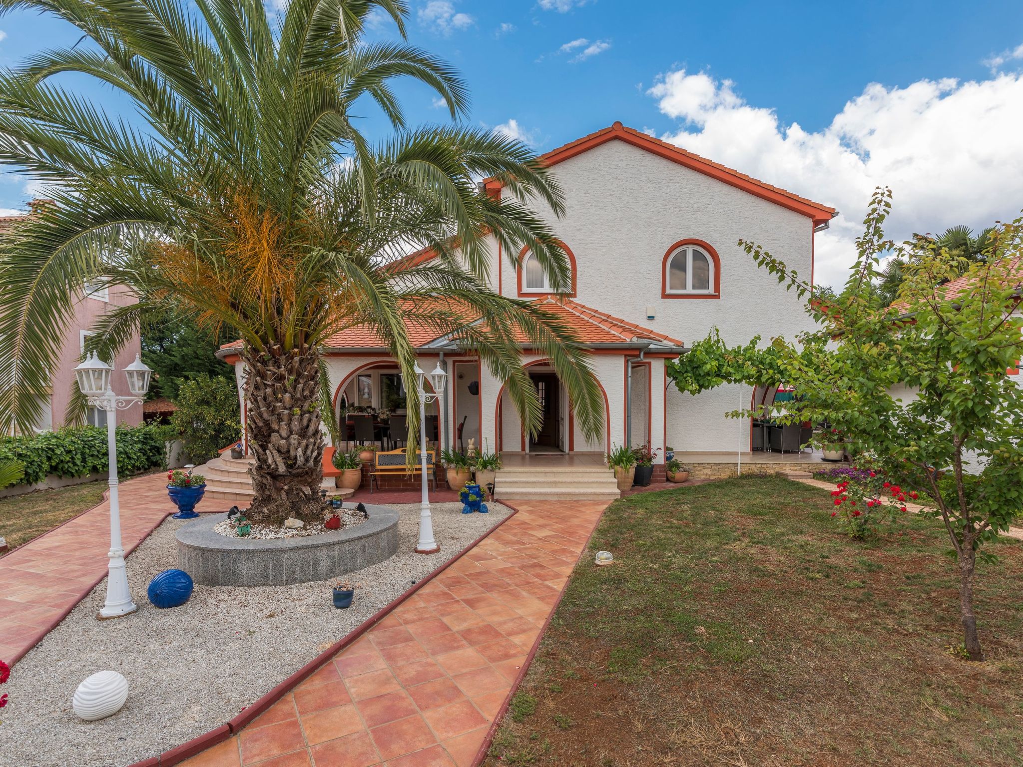 Photo of Charmante Familienvilla, in der Hunde willkommen sind