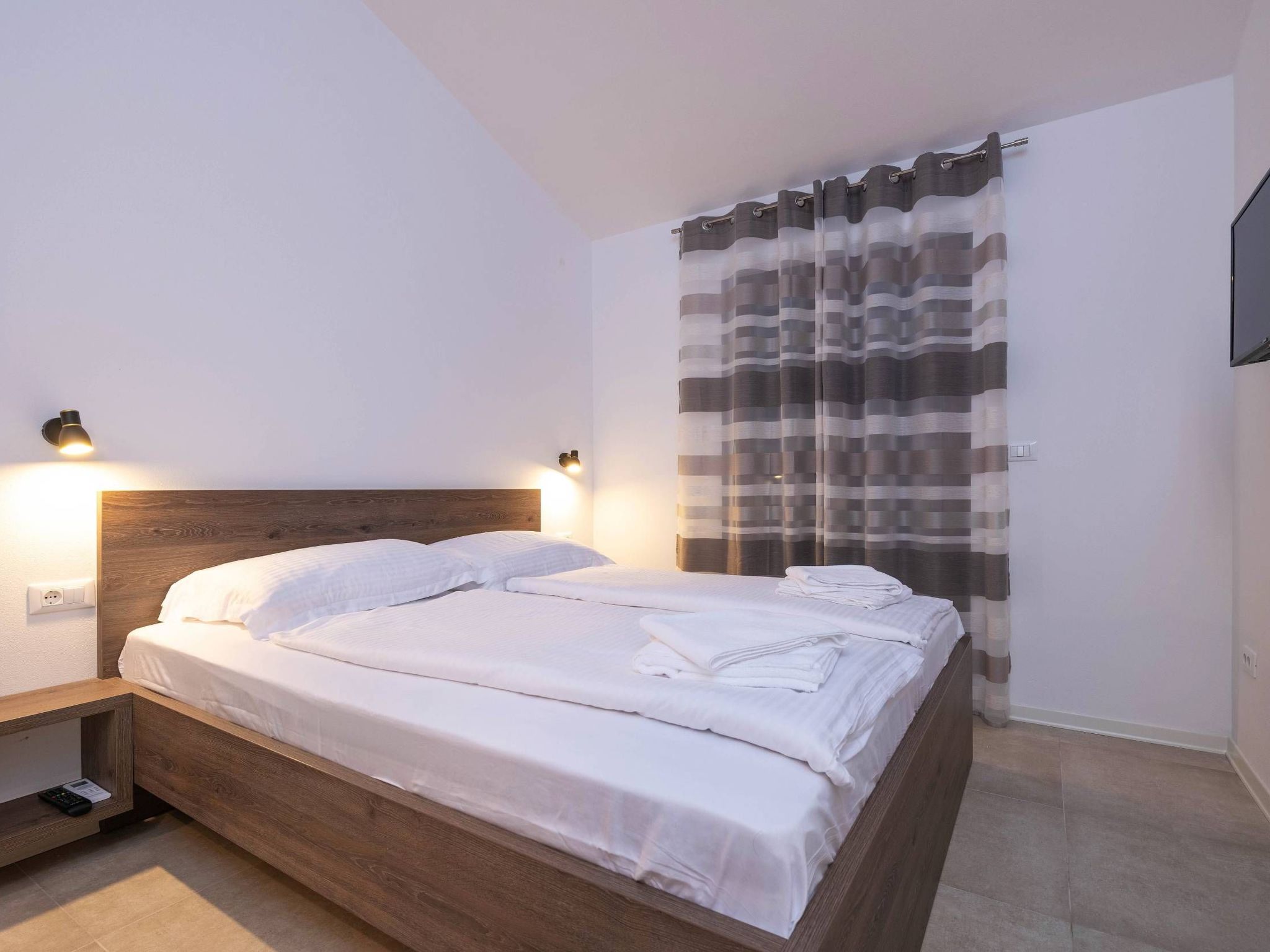 Luca-Image-tags.info