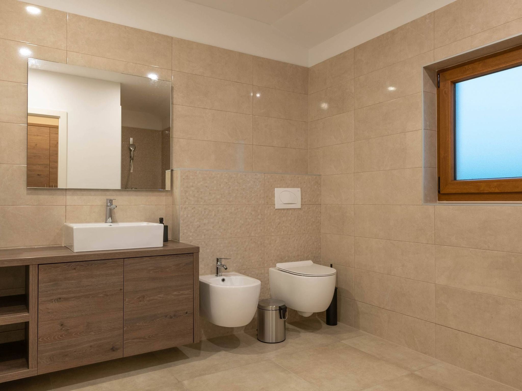 Luca-Image-tags.info