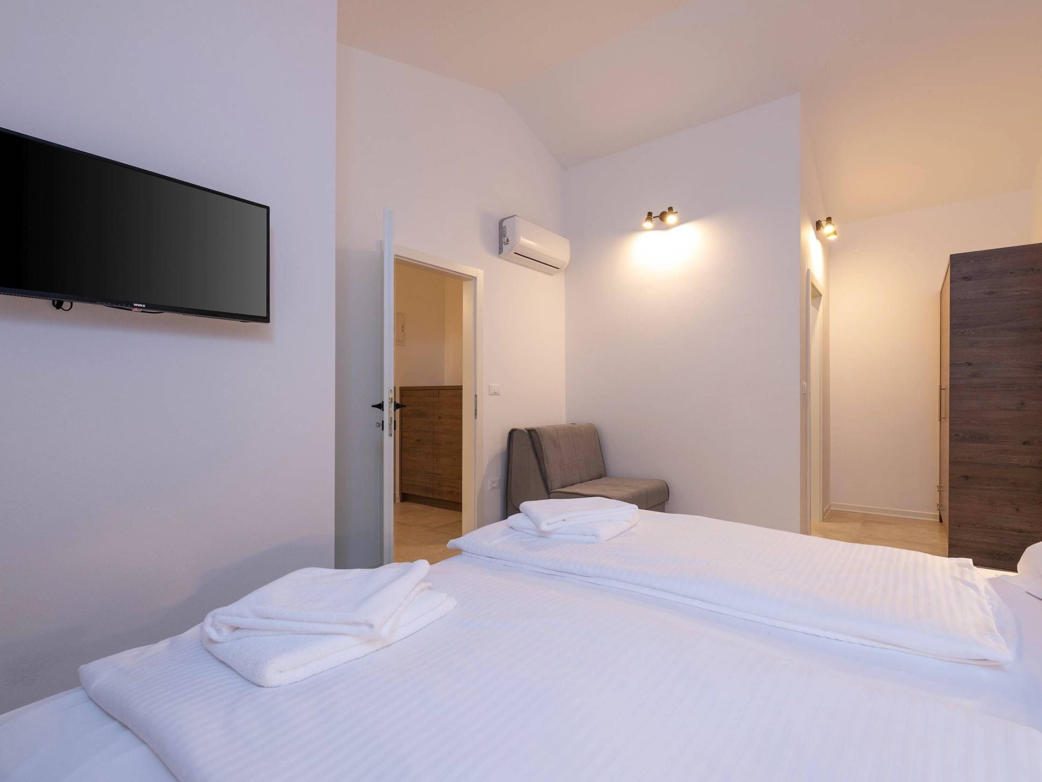 Luca-Image-tags.info