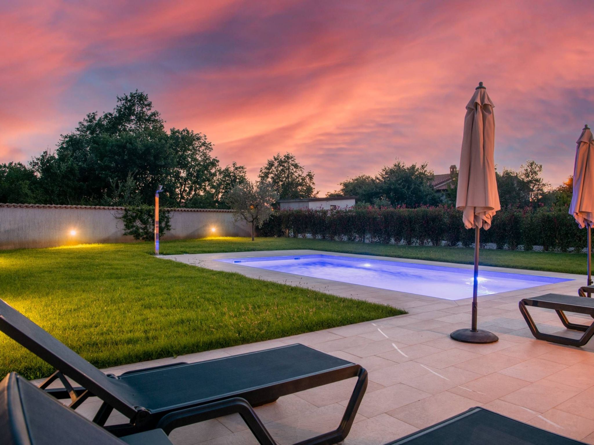 Luca-Image-tags.info