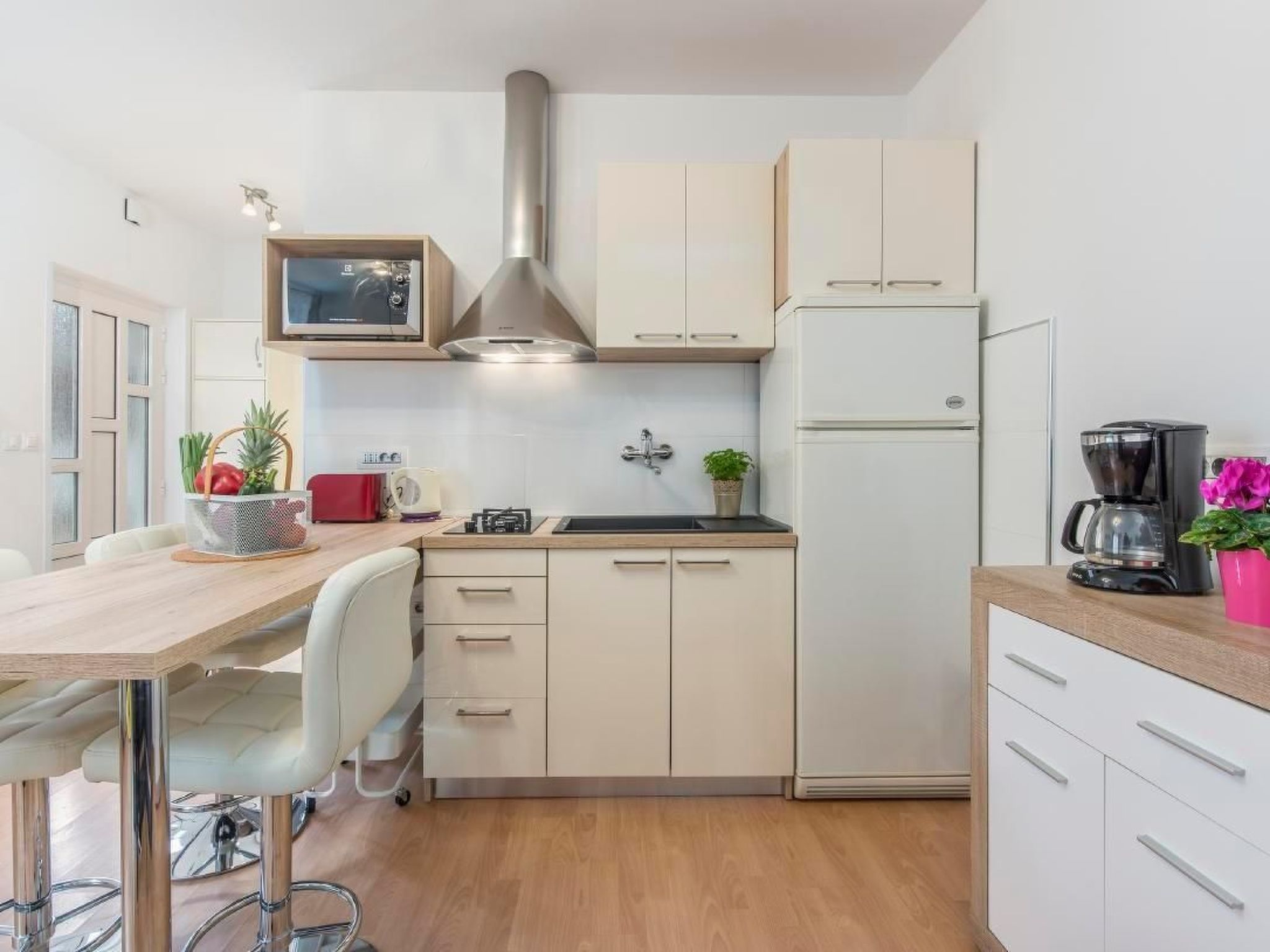 Oliveto-Image-tags.info