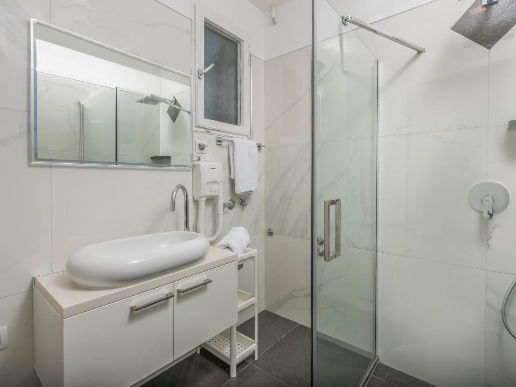 Oliveto-Image-tags.info