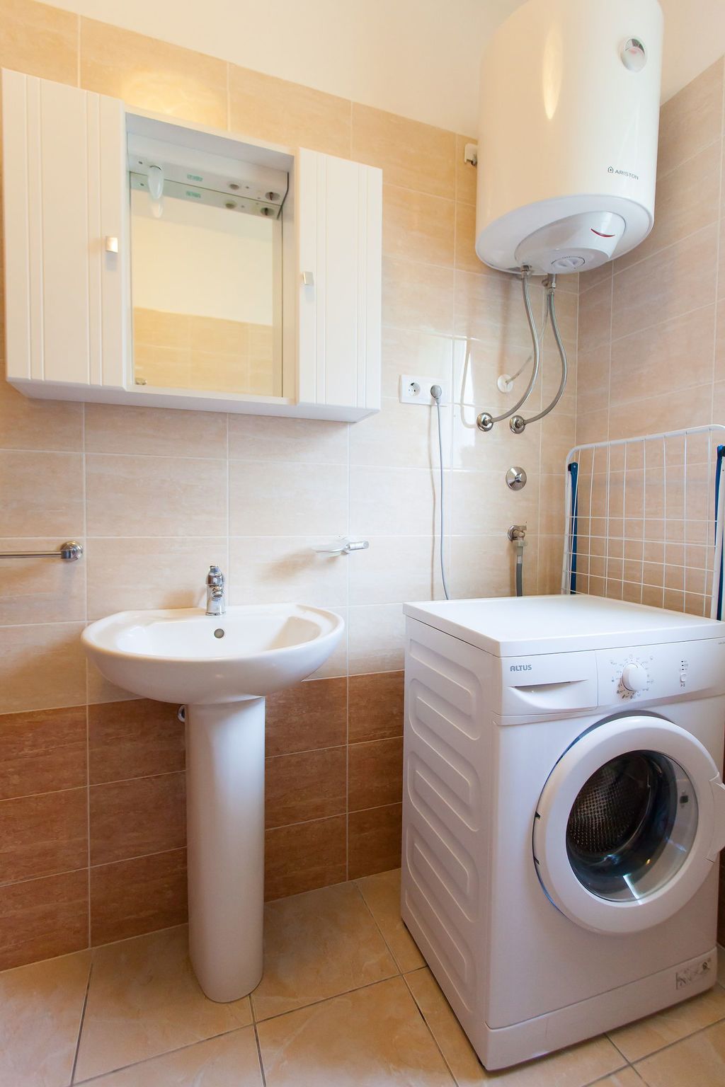 Rosi-Image-tags.info