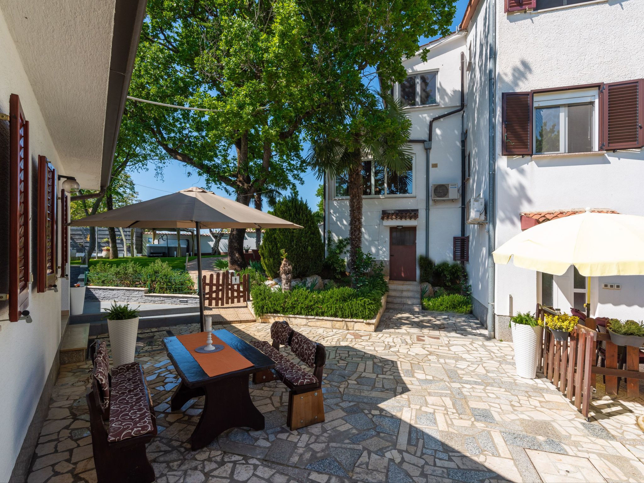 Haus Garden-Image-tags.info