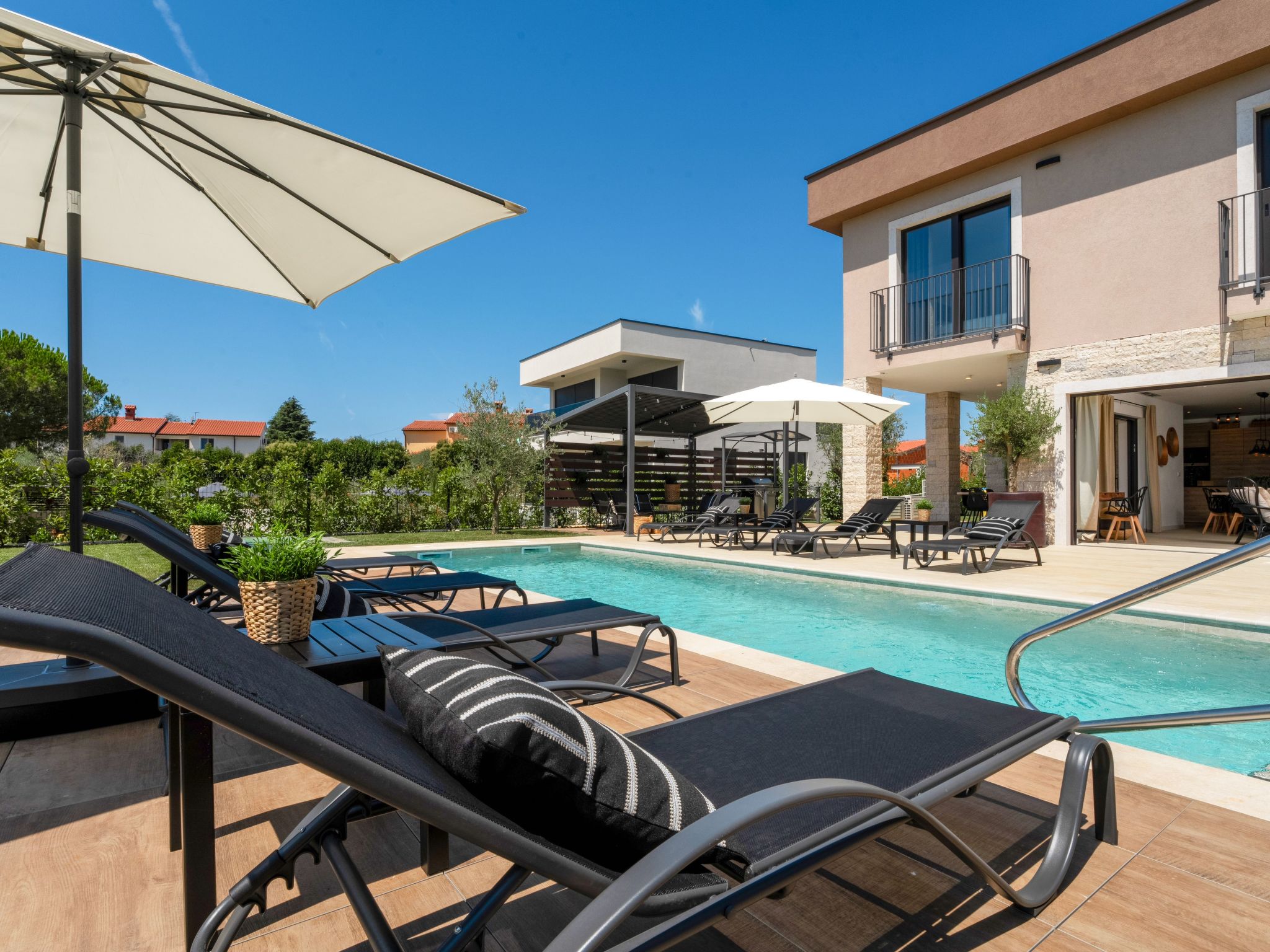 Villa Palazzina 1-Inside