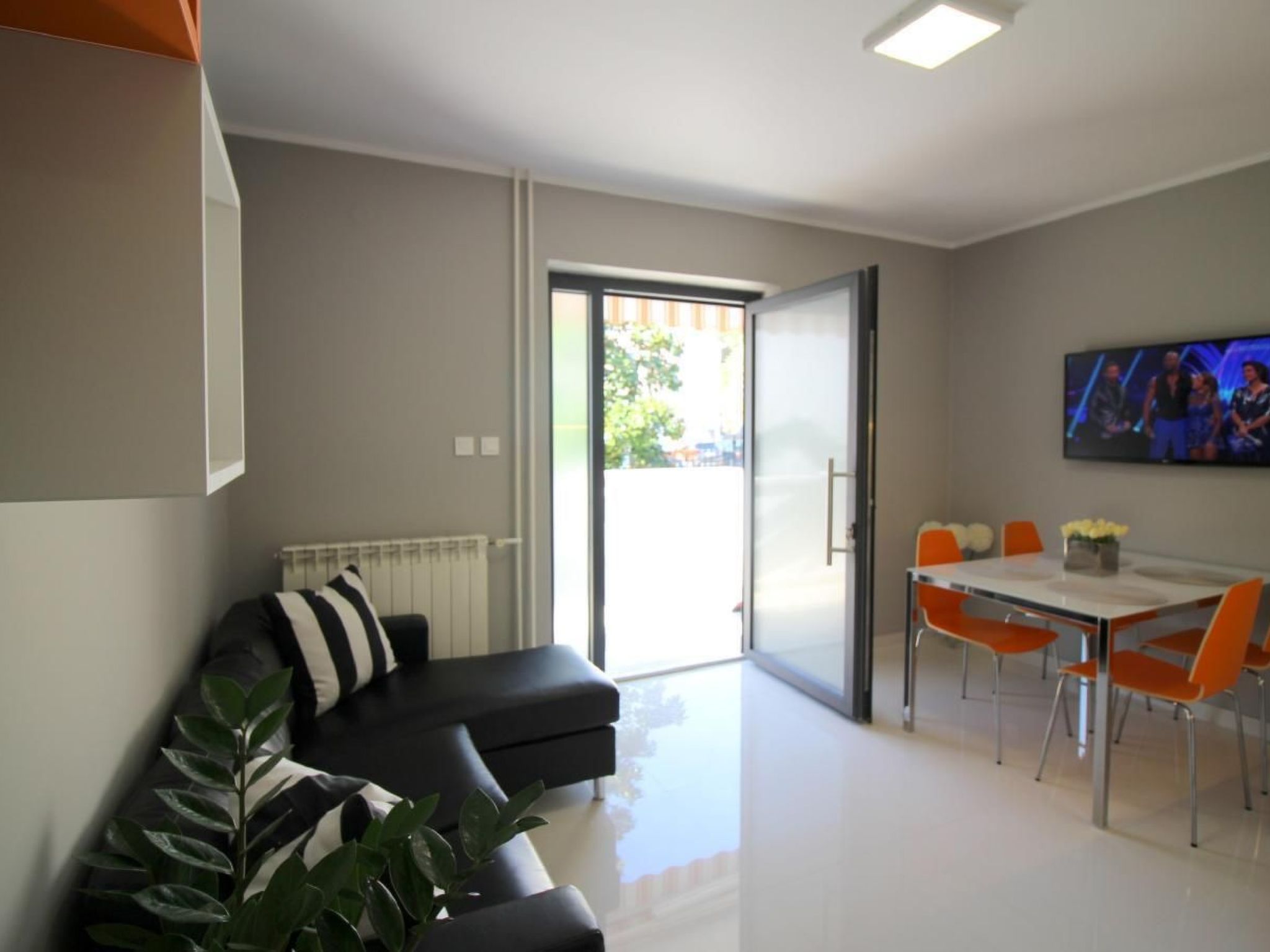 Sabina B4-Image-tags.info