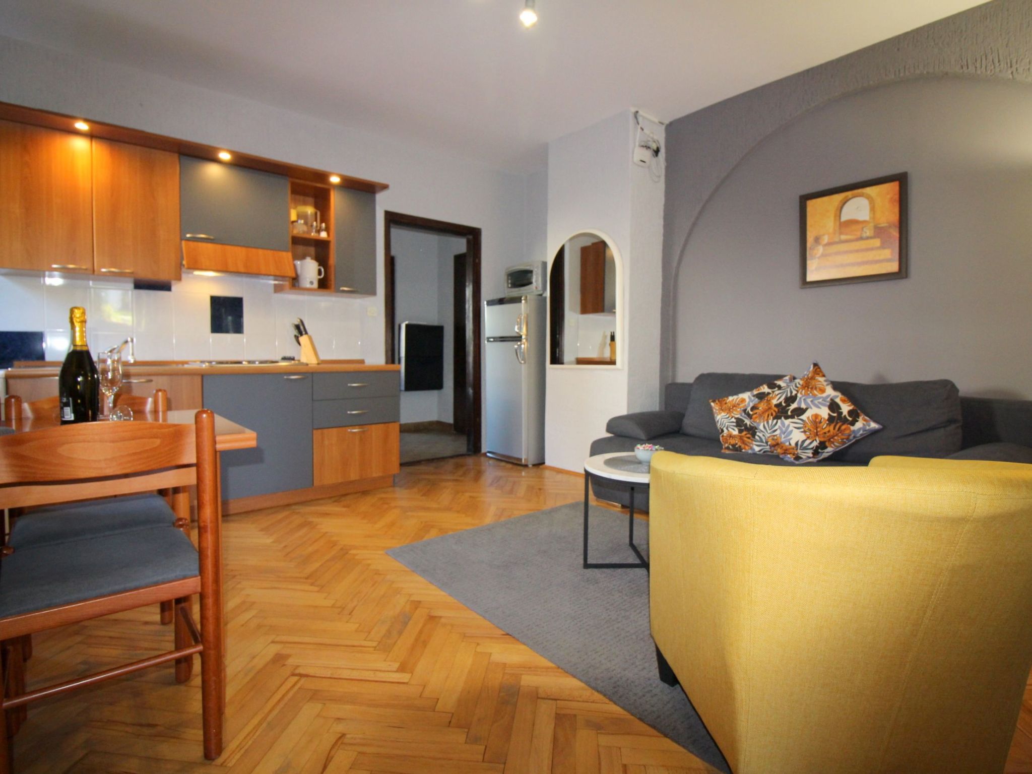 Photo of Lili mit Pool, Grill und Parkplatz