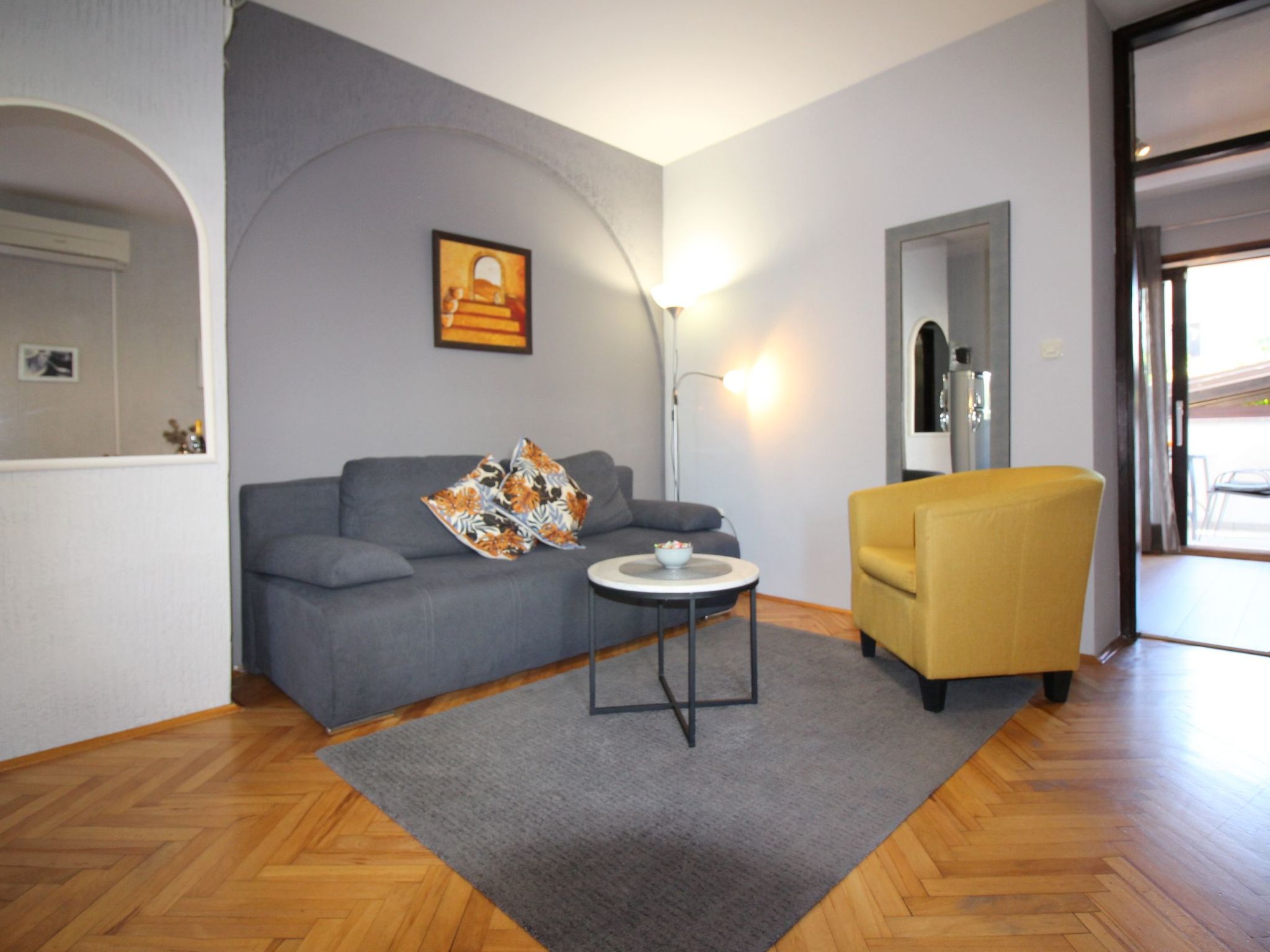 Photo of Lili mit Pool, Grill und Parkplatz