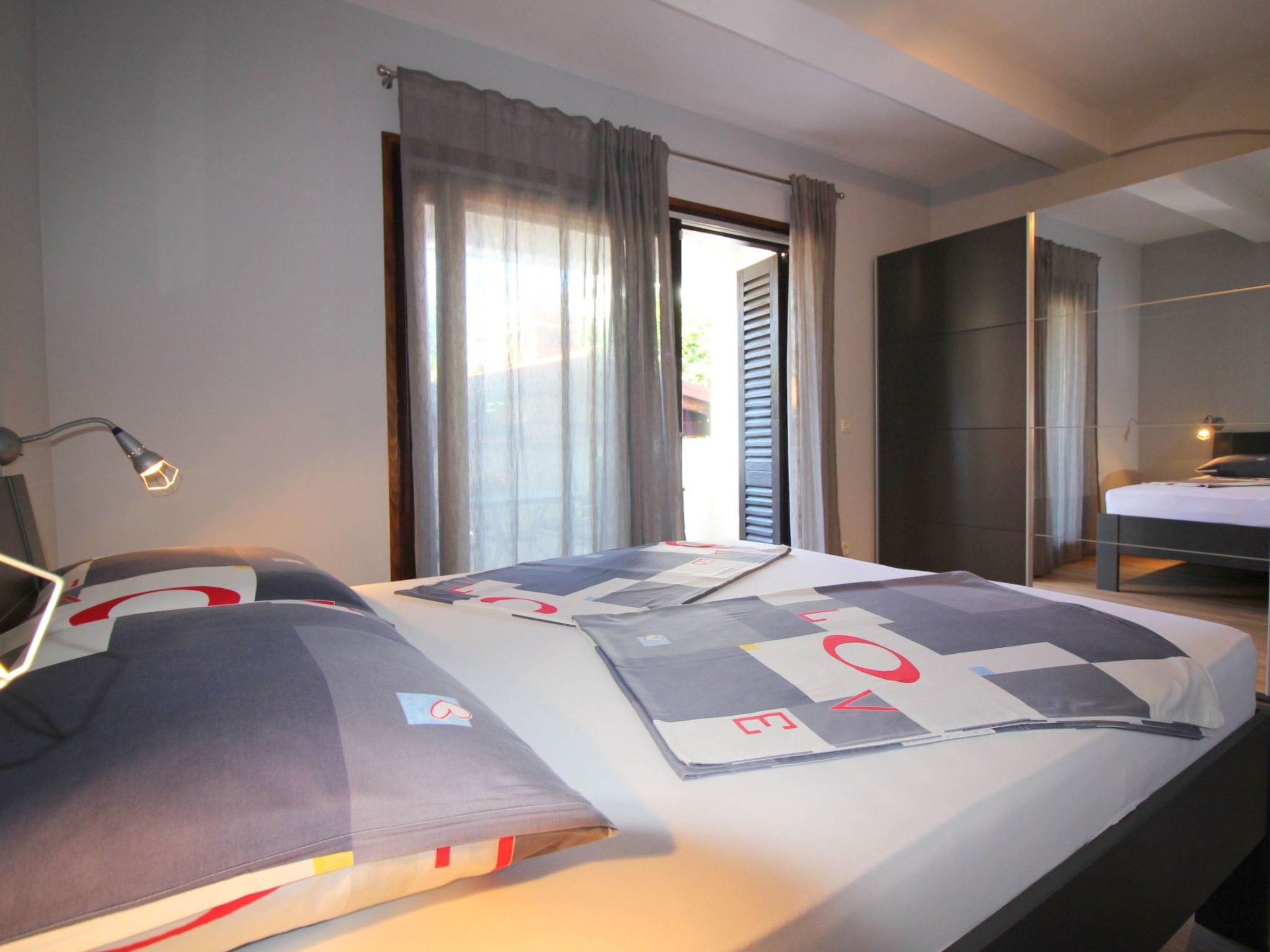 Photo of Lili mit Pool, Grill und Parkplatz