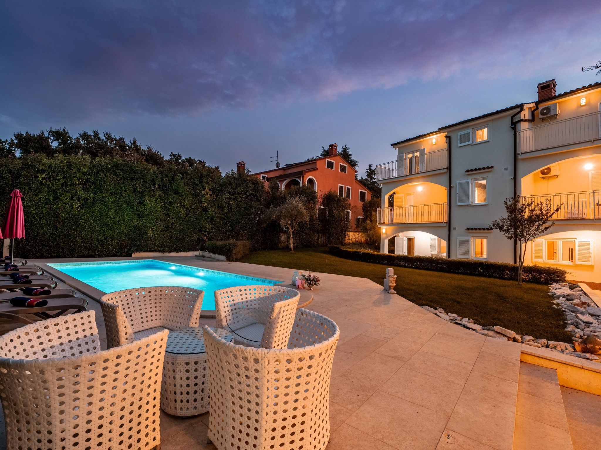 Villa Sunset Garden-Image-tags.info