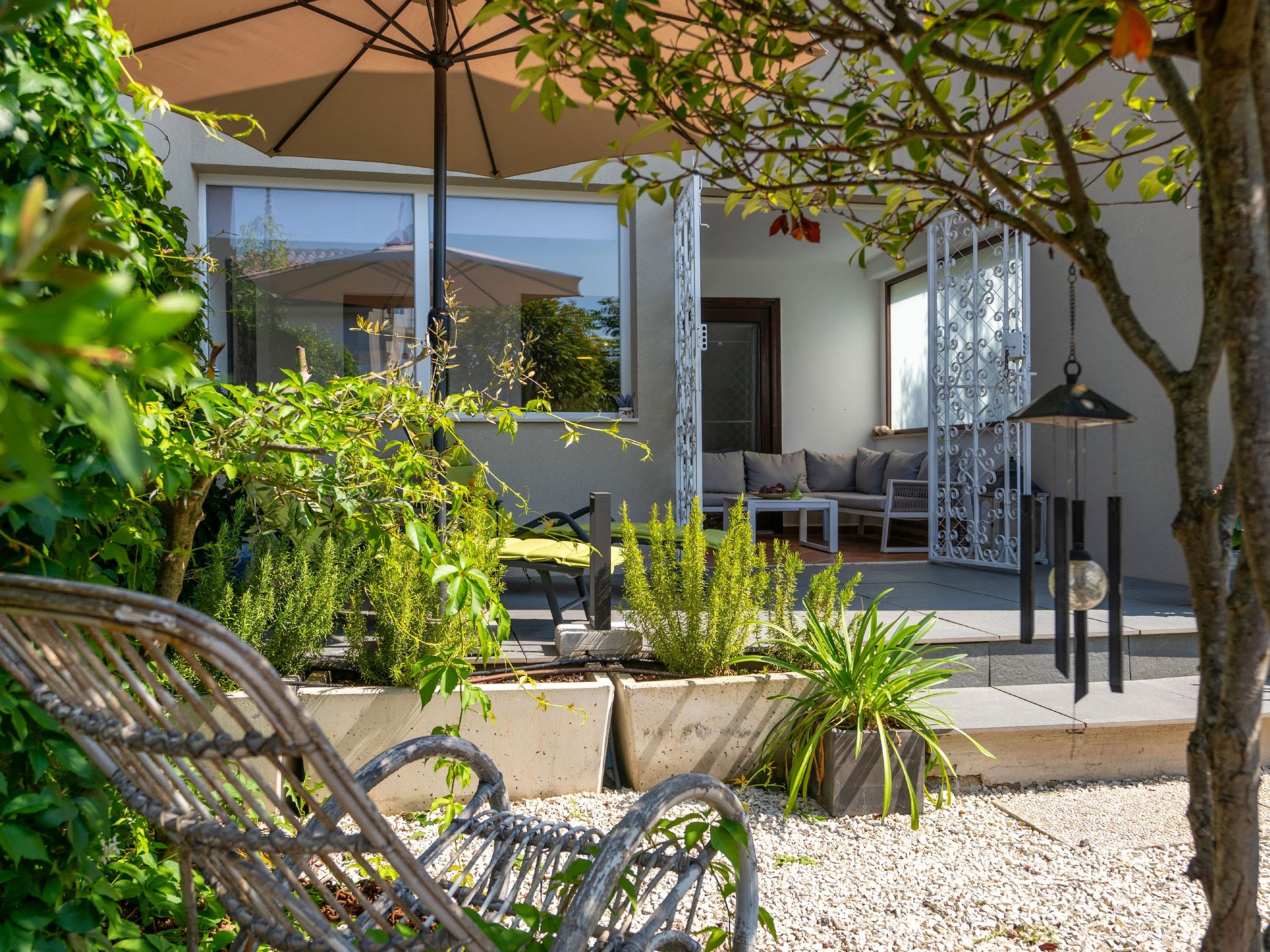 Carla-Image-tags.info