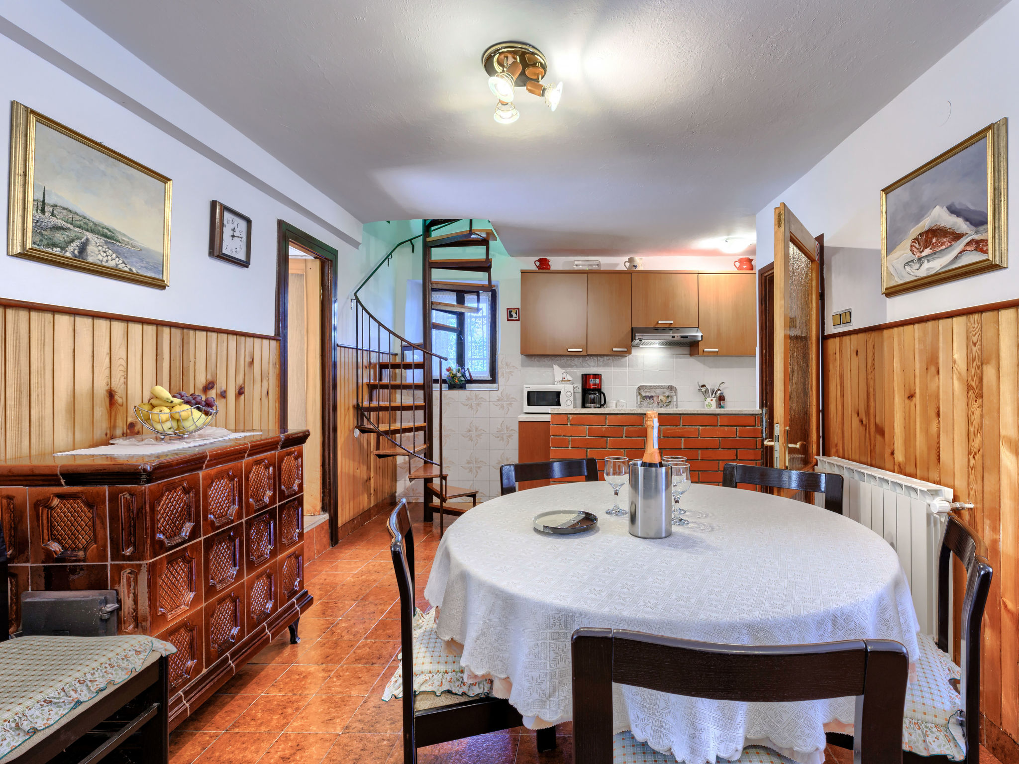 Maison Villa Maria – Cuisine et coin repas, photo 14 sur 24